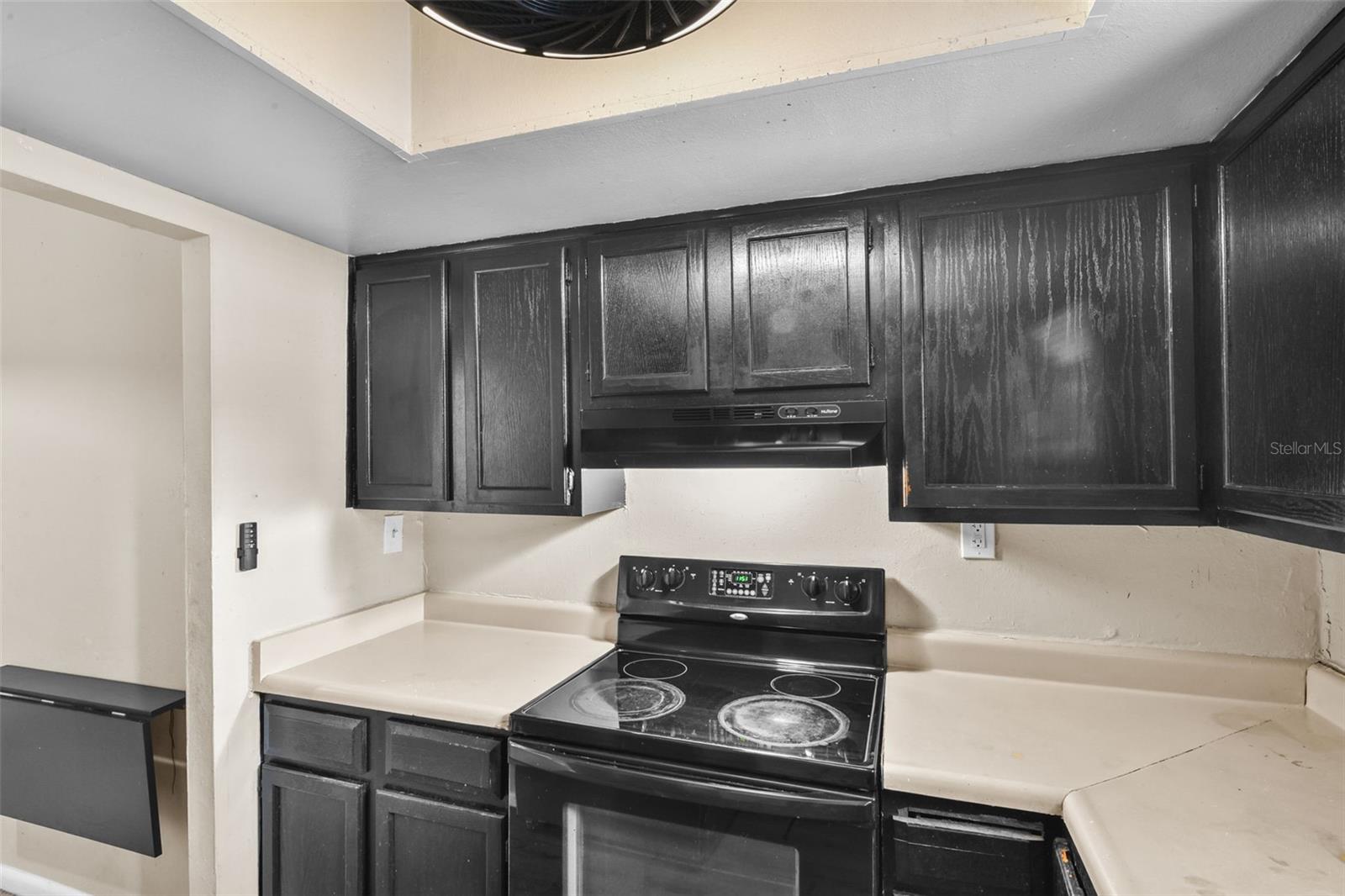 Image 11 of 20 For 33 Normandale Avenue