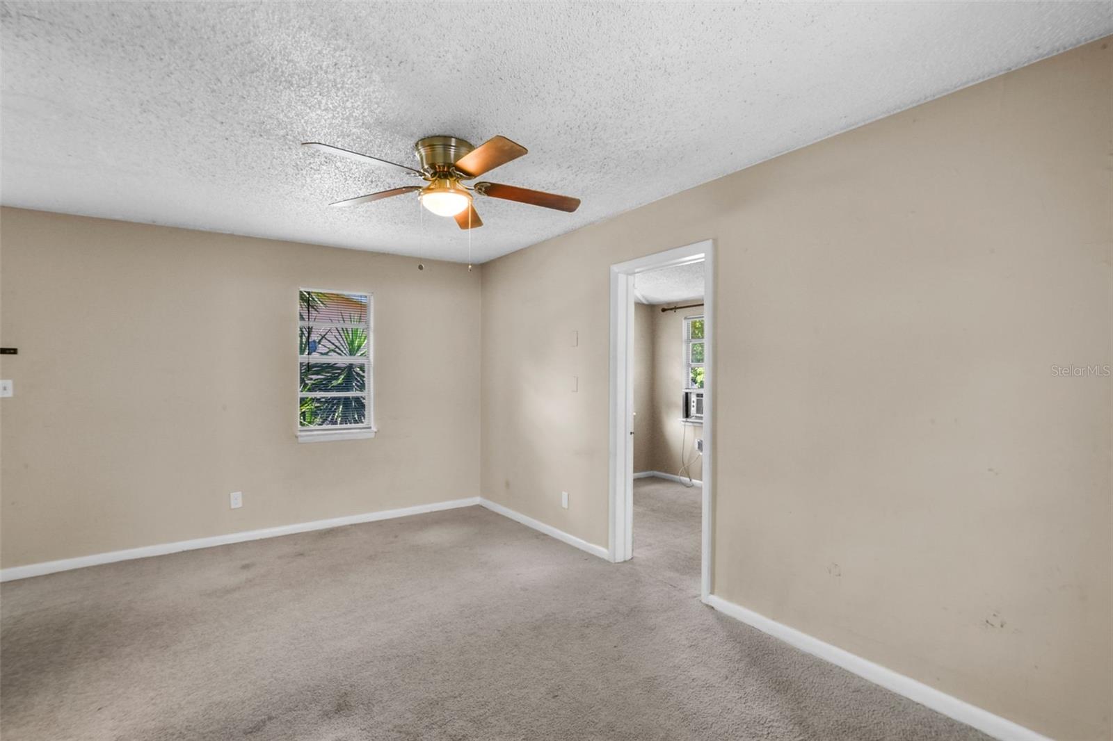 Image 12 of 20 For 33 Normandale Avenue