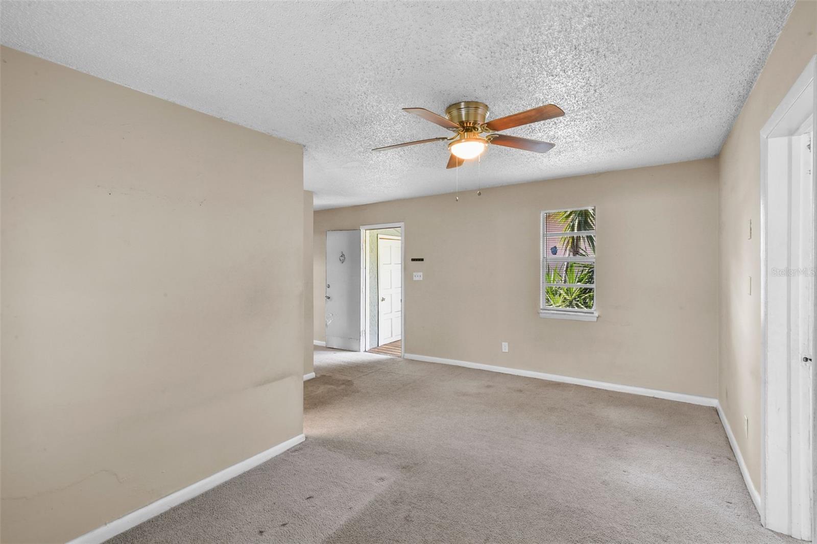 Image 13 of 20 For 33 Normandale Avenue