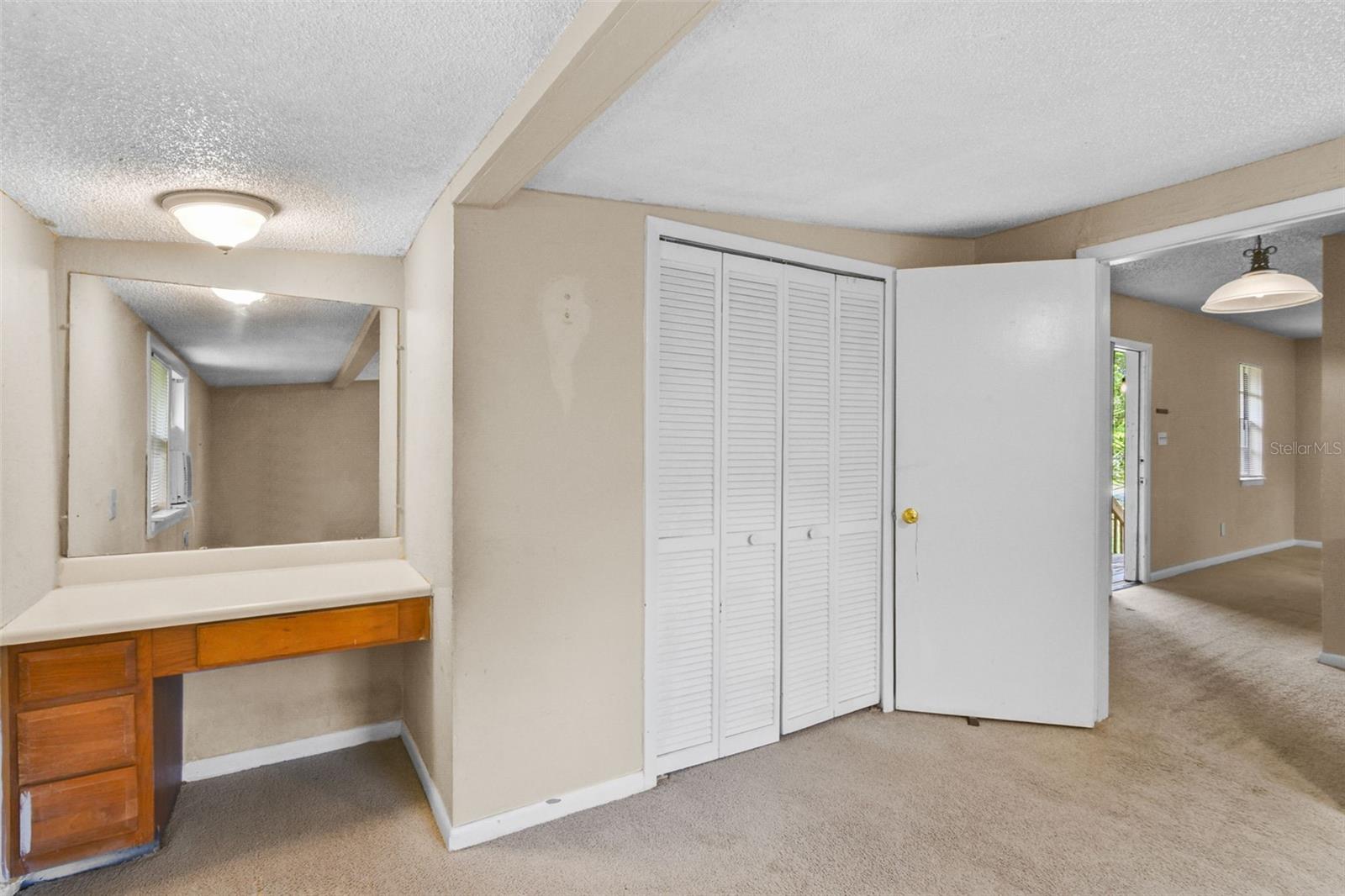 Image 17 of 20 For 33 Normandale Avenue
