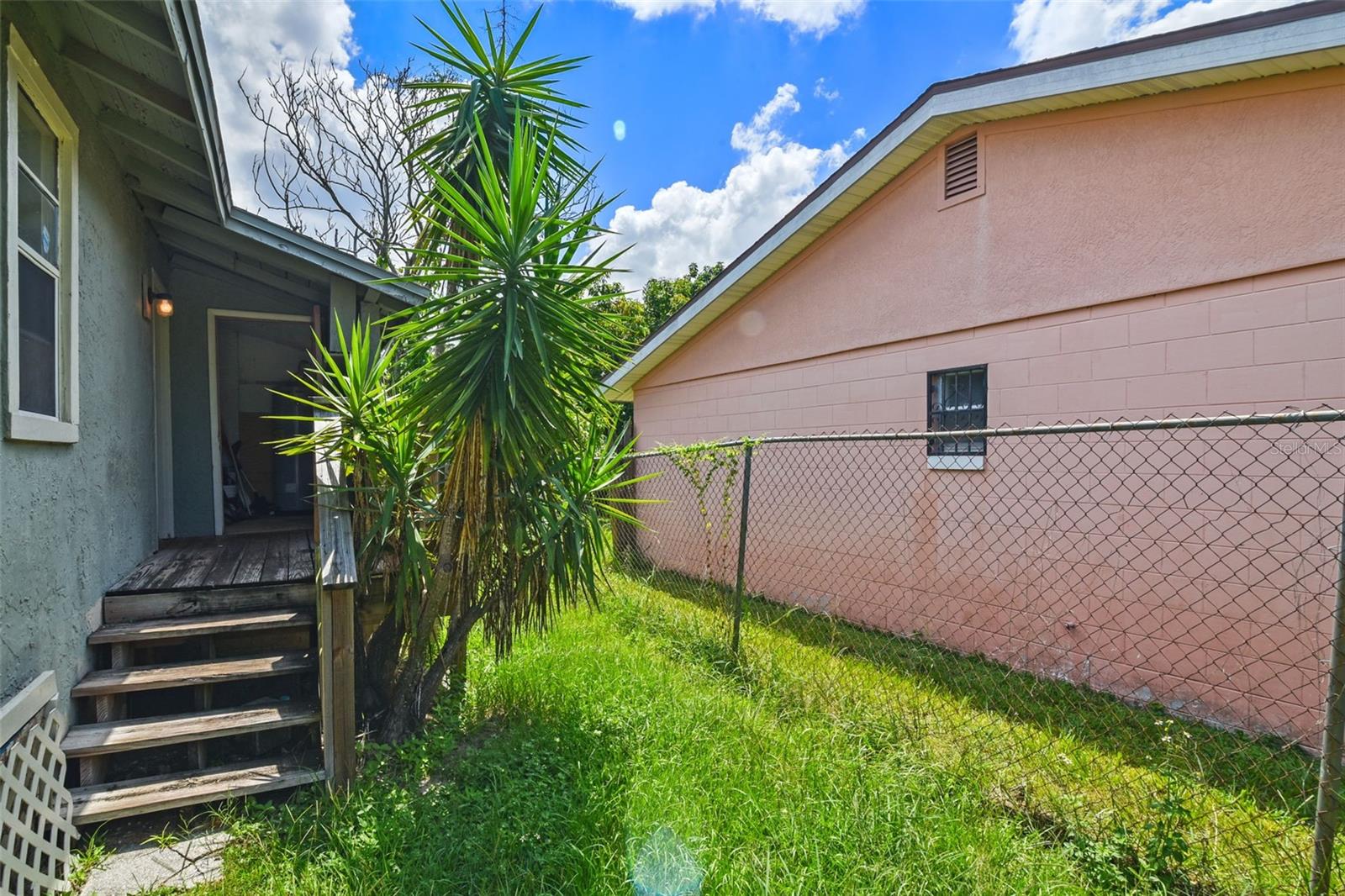Image 18 of 20 For 33 Normandale Avenue