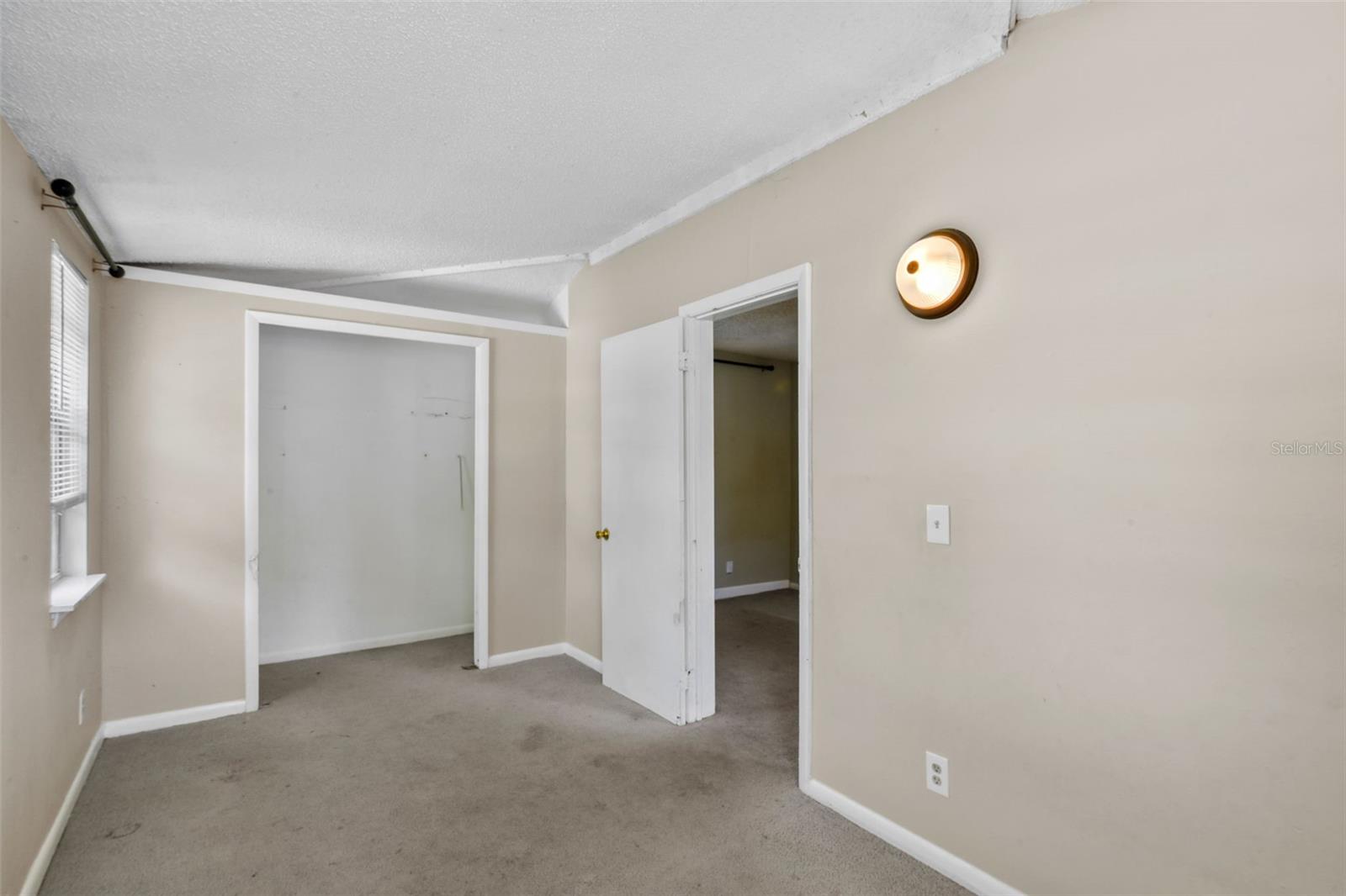 Image 5 of 20 For 33 Normandale Avenue