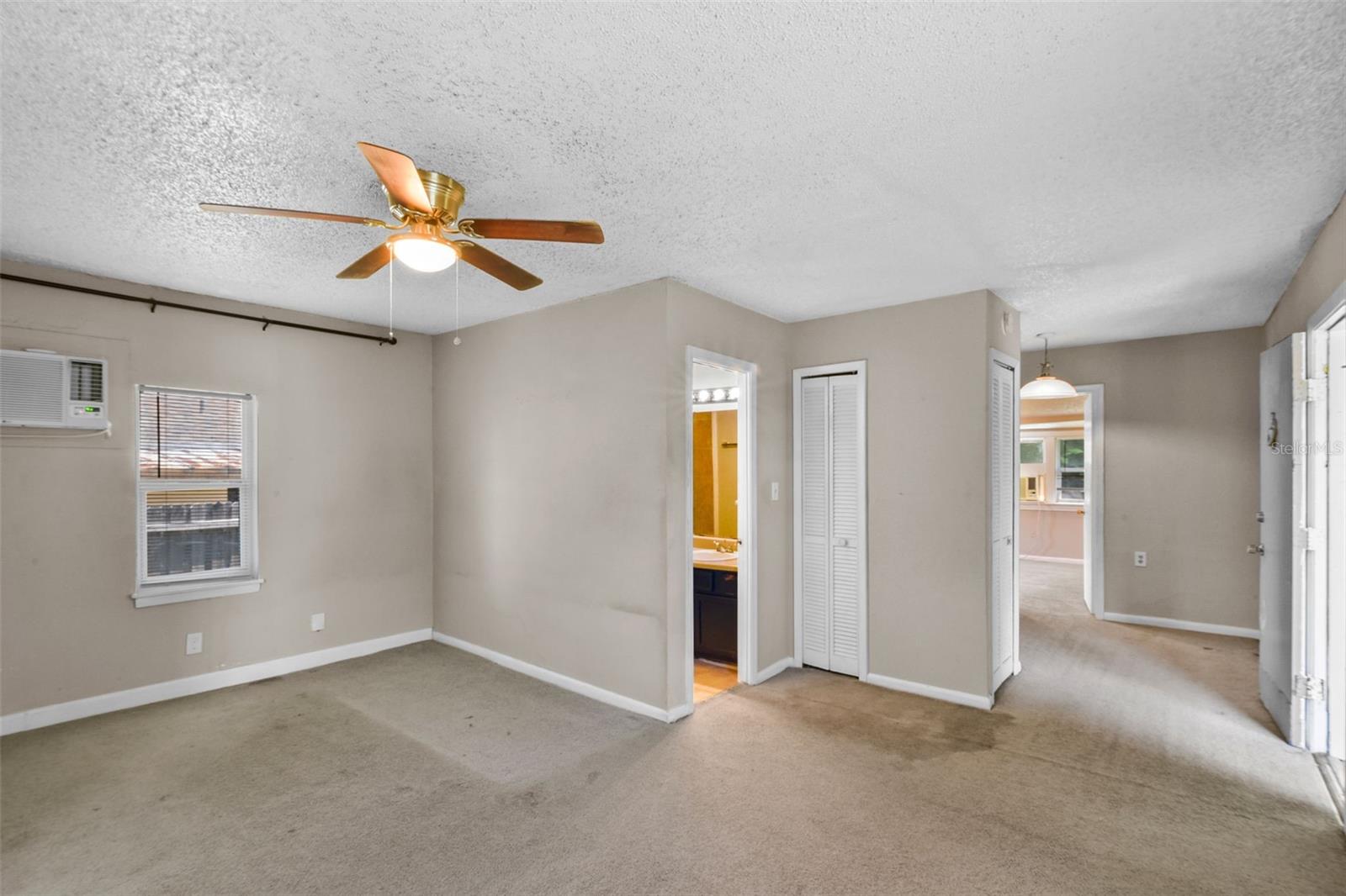 Image 7 of 20 For 33 Normandale Avenue