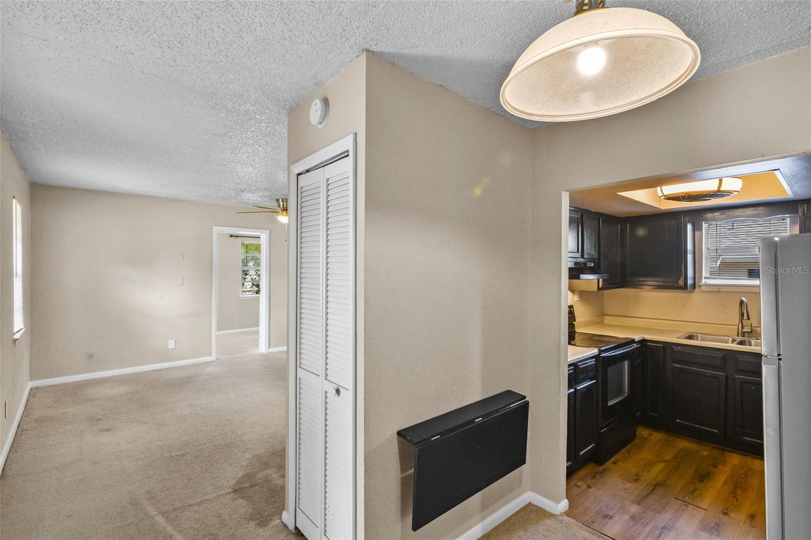Image 9 of 20 For 33 Normandale Avenue