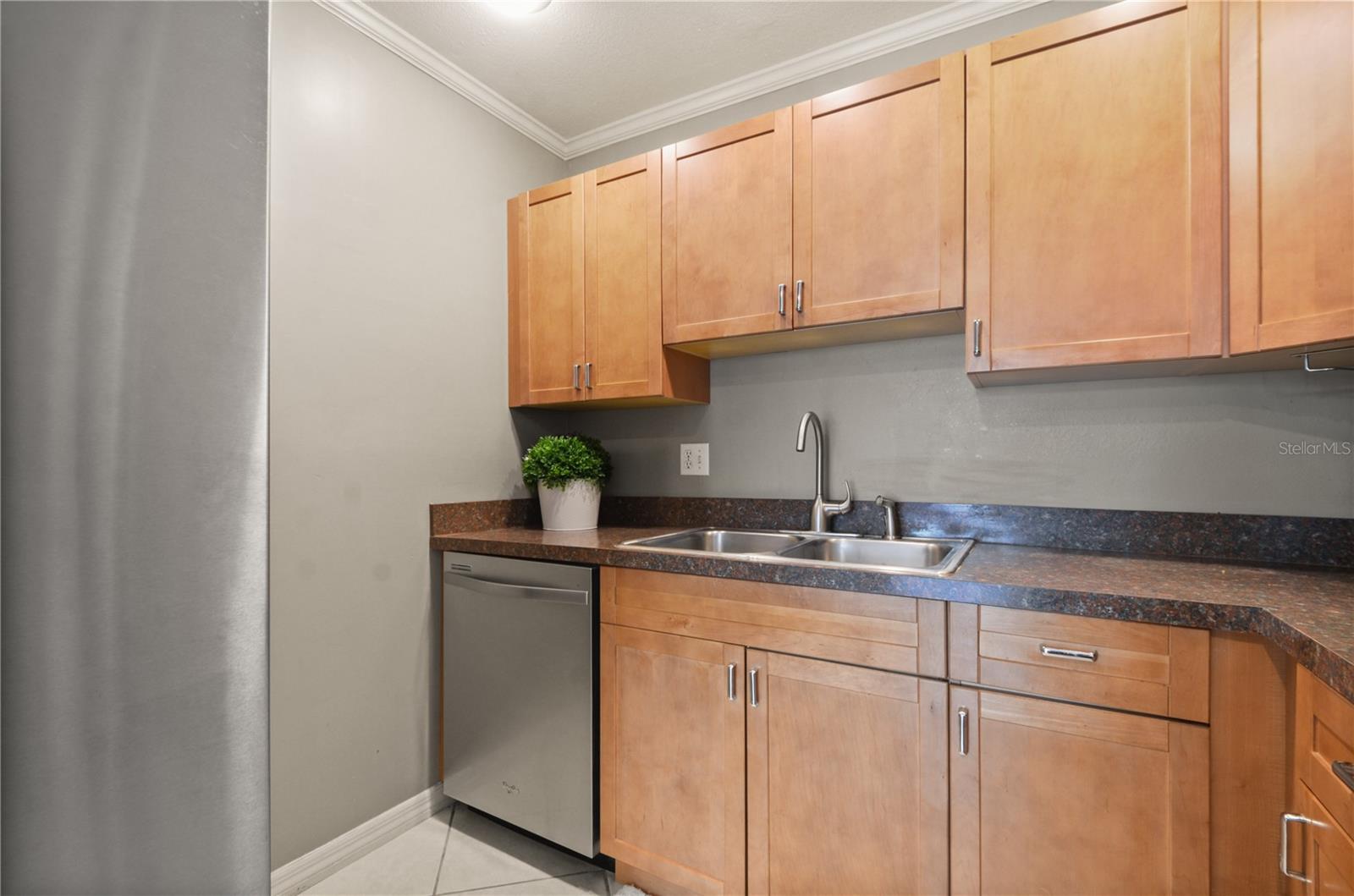 Image 4 of 25 For 128 America Street 21