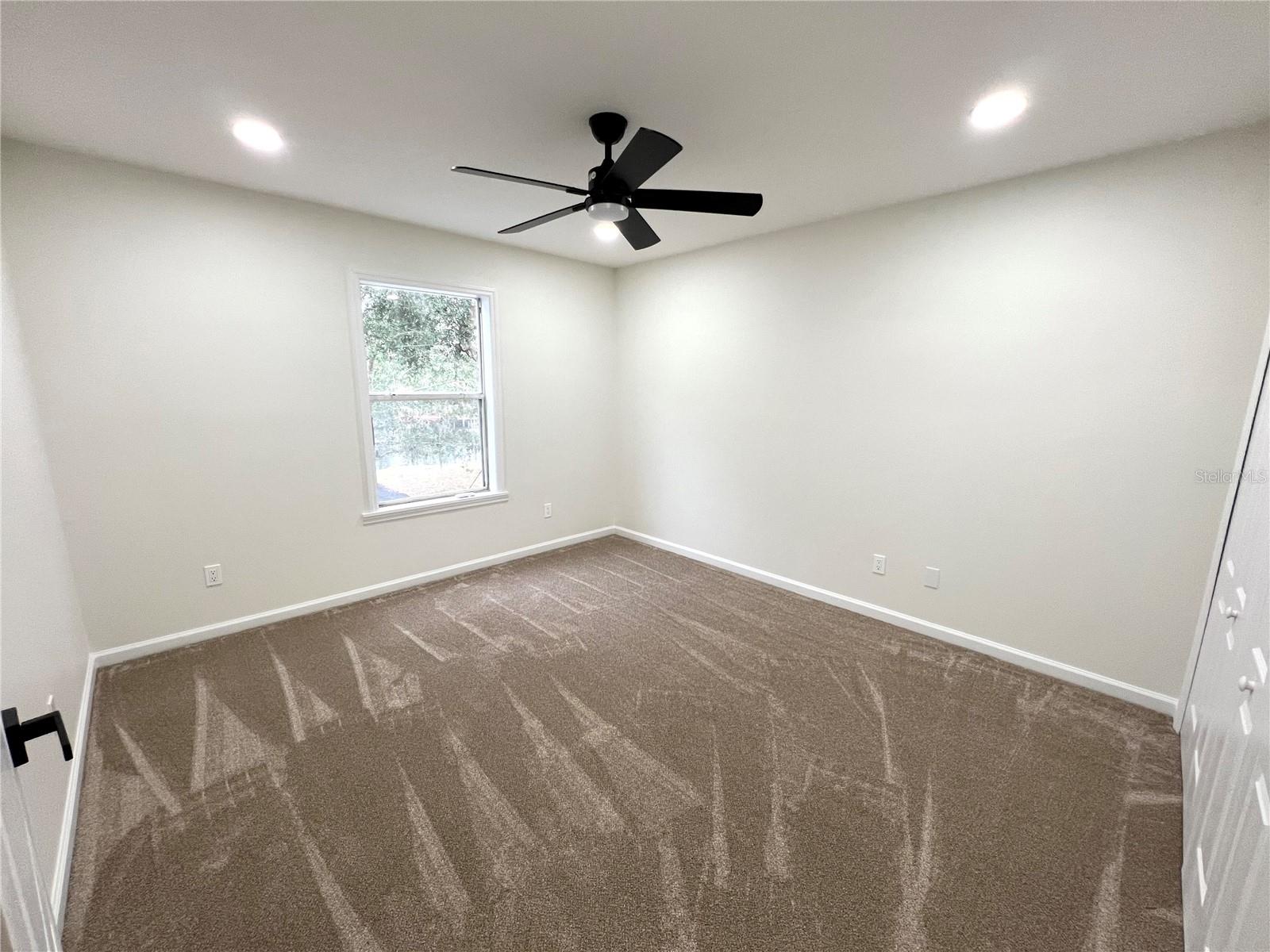 Image 15 of 23 For 215 Randon Terrace