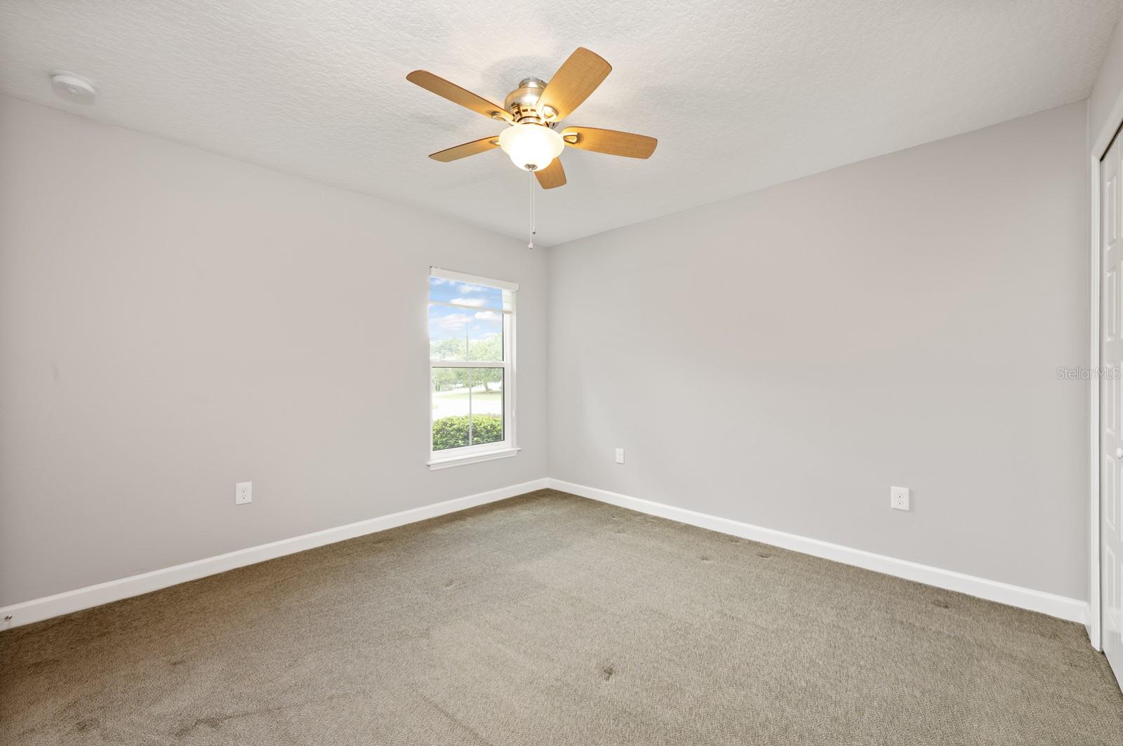 Image 14 of 33 For 915 Crittenden Avenue
