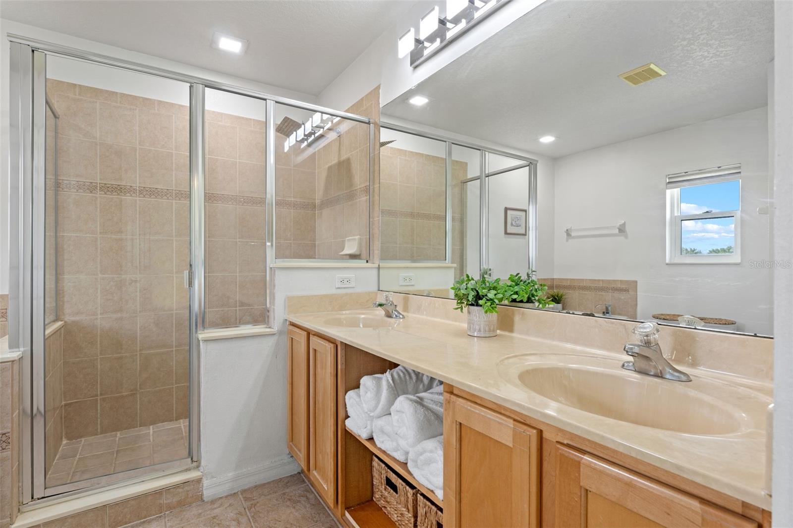 Image 10 of 32 For 9826 Heron Pointe Drive