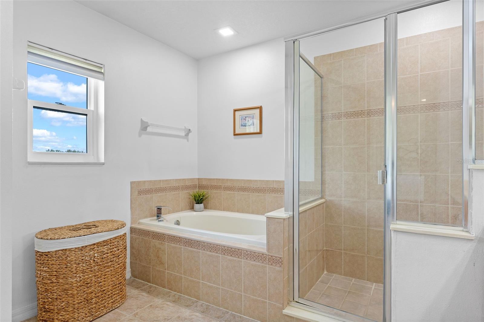 Image 11 of 32 For 9826 Heron Pointe Drive