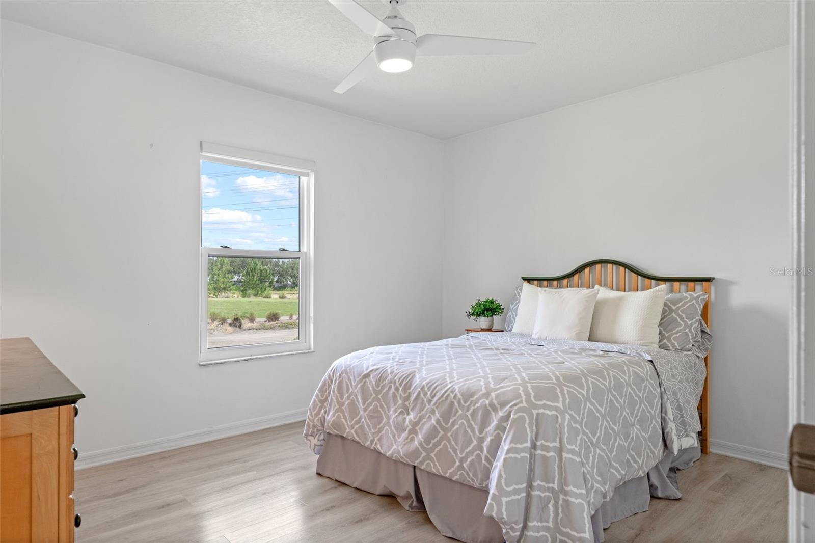 Image 14 of 32 For 9826 Heron Pointe Drive