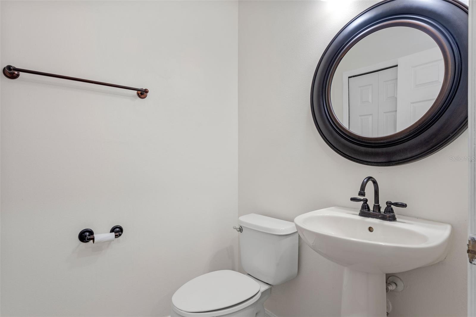 Image 17 of 32 For 9826 Heron Pointe Drive
