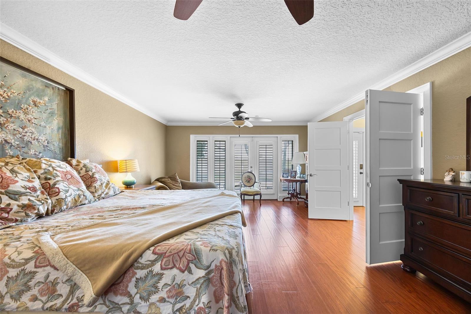 Image 40 of 82 For 229 Flame Avenue