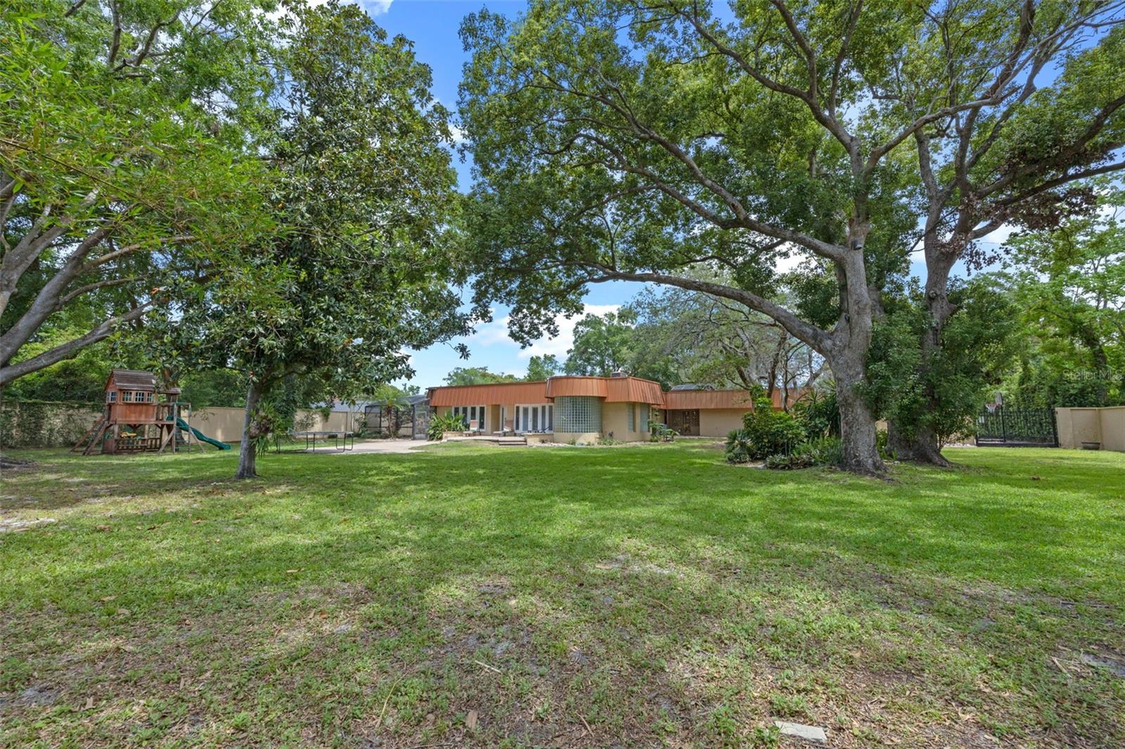 Image 72 of 82 For 229 Flame Avenue