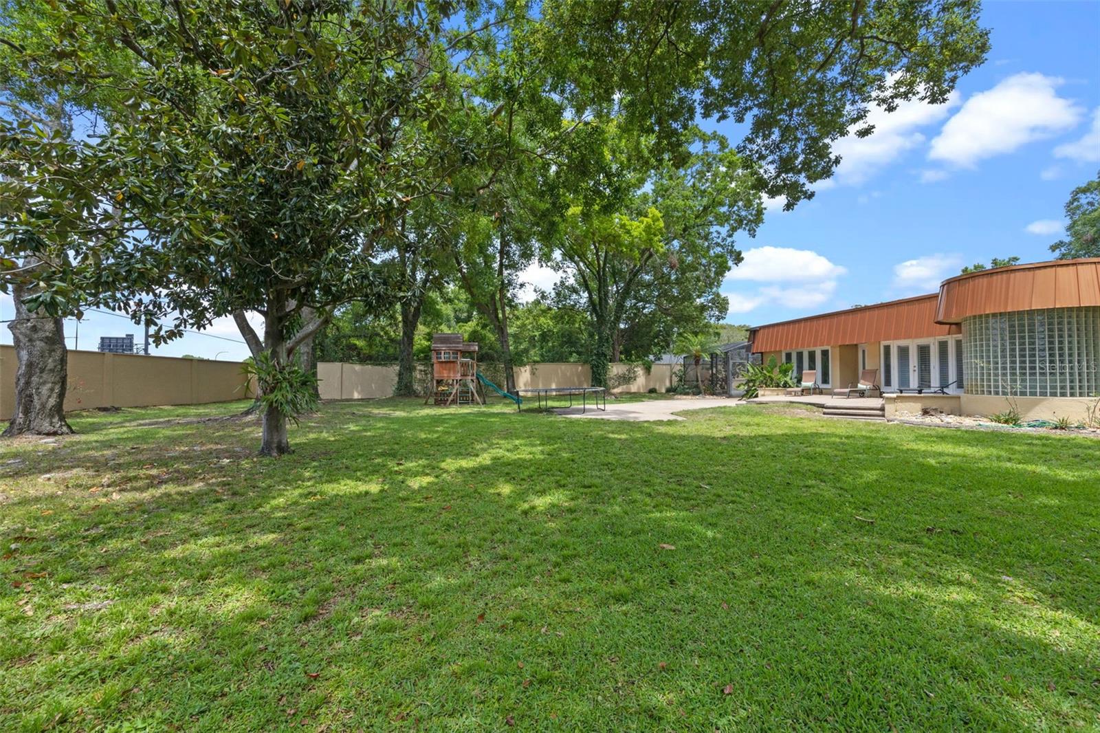 Image 74 of 82 For 229 Flame Avenue