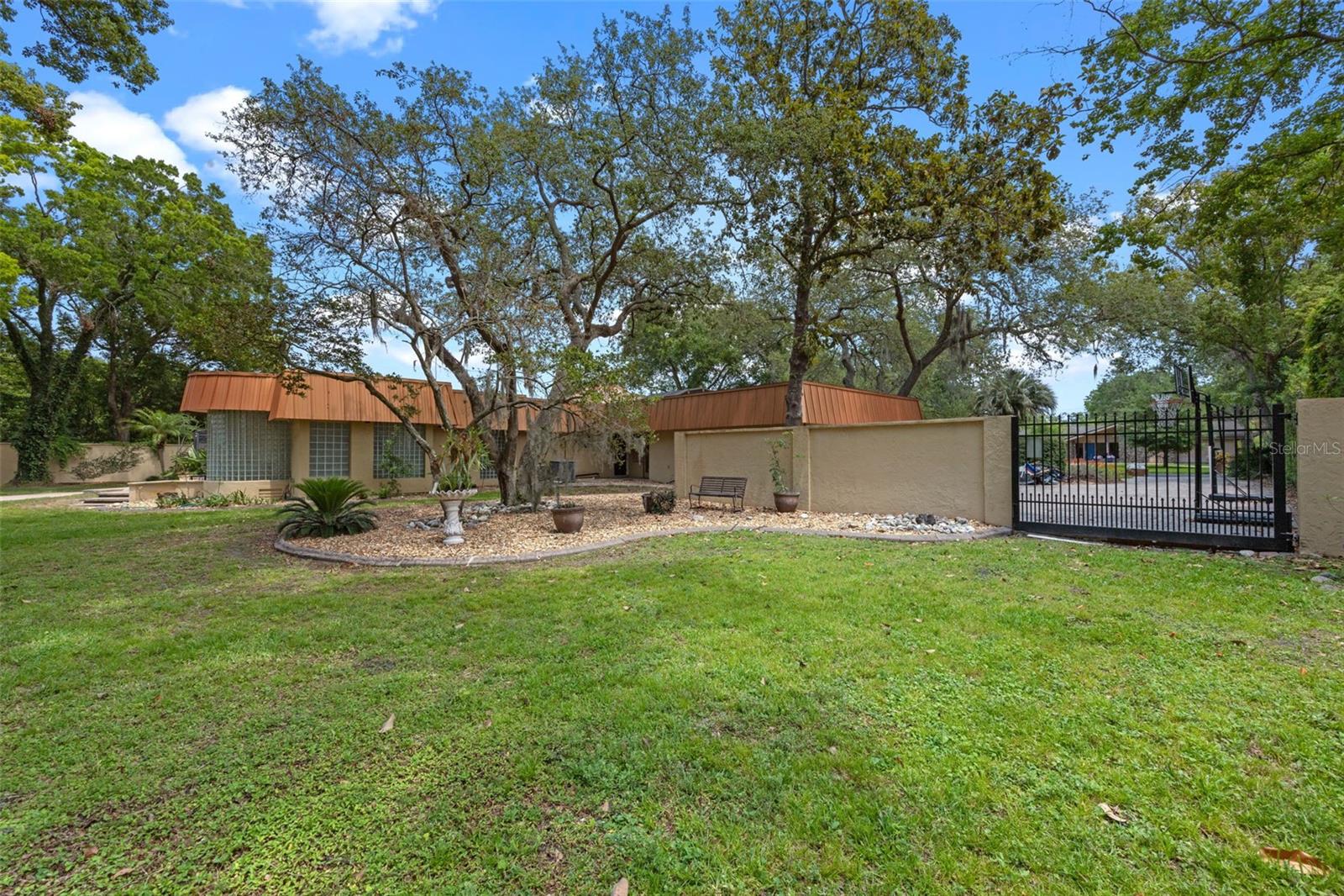 Image 76 of 82 For 229 Flame Avenue