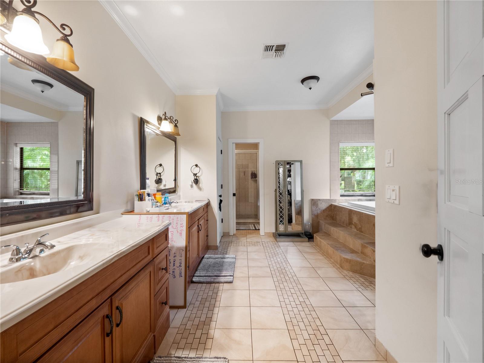 Image 21 of 47 For 2101 Silver Leaf Court