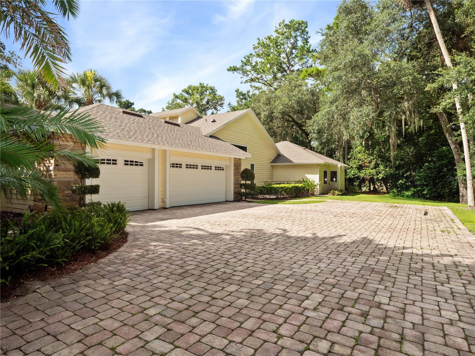 Image 4 of 47 For 2101 Silver Leaf Court
