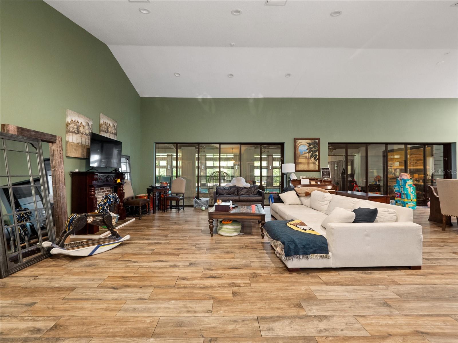 Image 5 of 47 For 2101 Silver Leaf Court