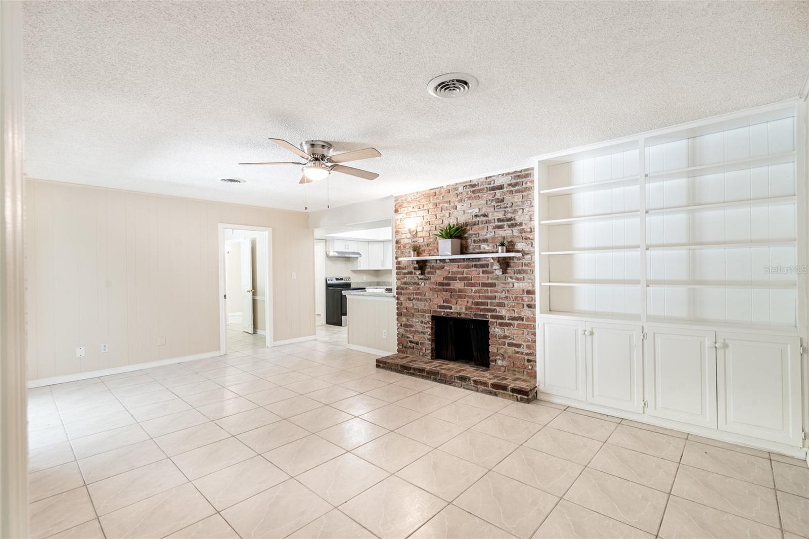 Image 17 of 36 For 806 Highland Drive