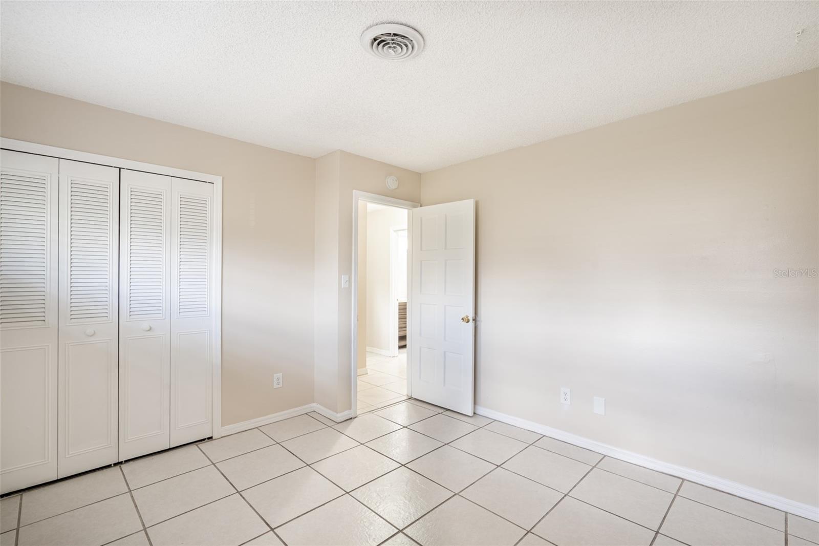 Image 20 of 36 For 806 Highland Drive