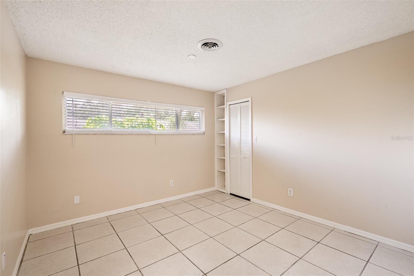 Image 22 of 36 For 806 Highland Drive