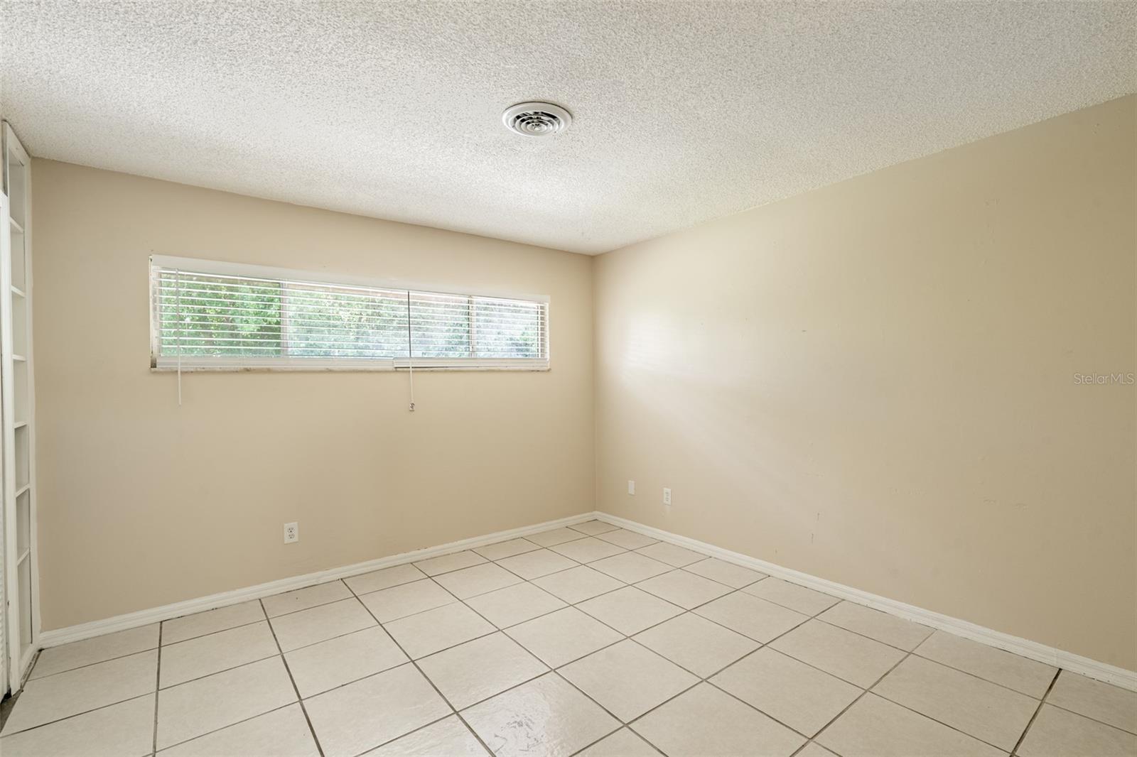 Image 24 of 36 For 806 Highland Drive