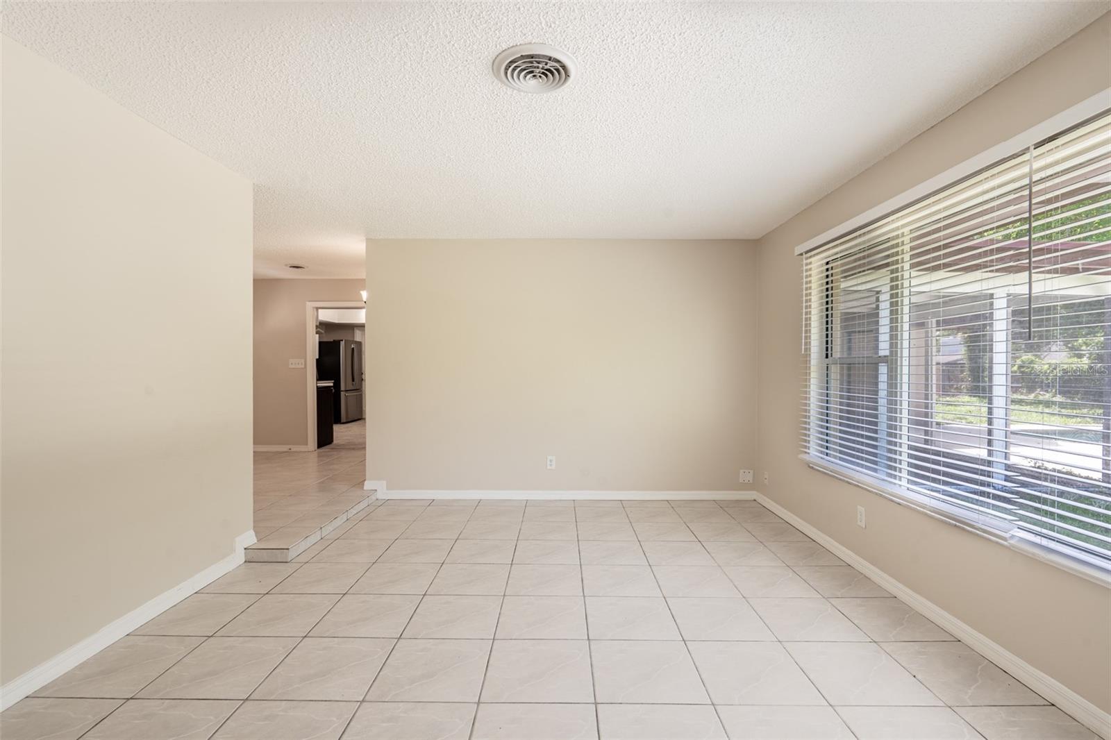 Image 3 of 36 For 806 Highland Drive