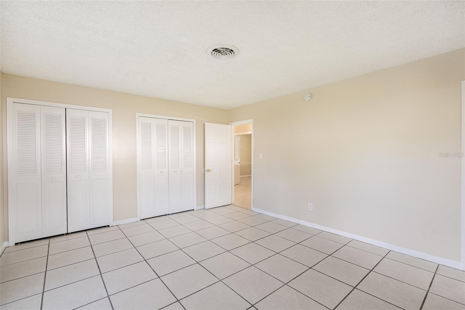 Image 7 of 36 For 806 Highland Drive