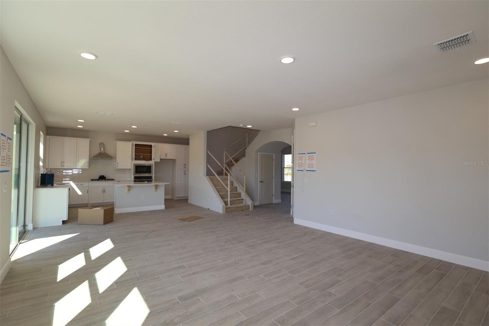 Image 20 of 27 For 720 Pointe Emerson Boulevard