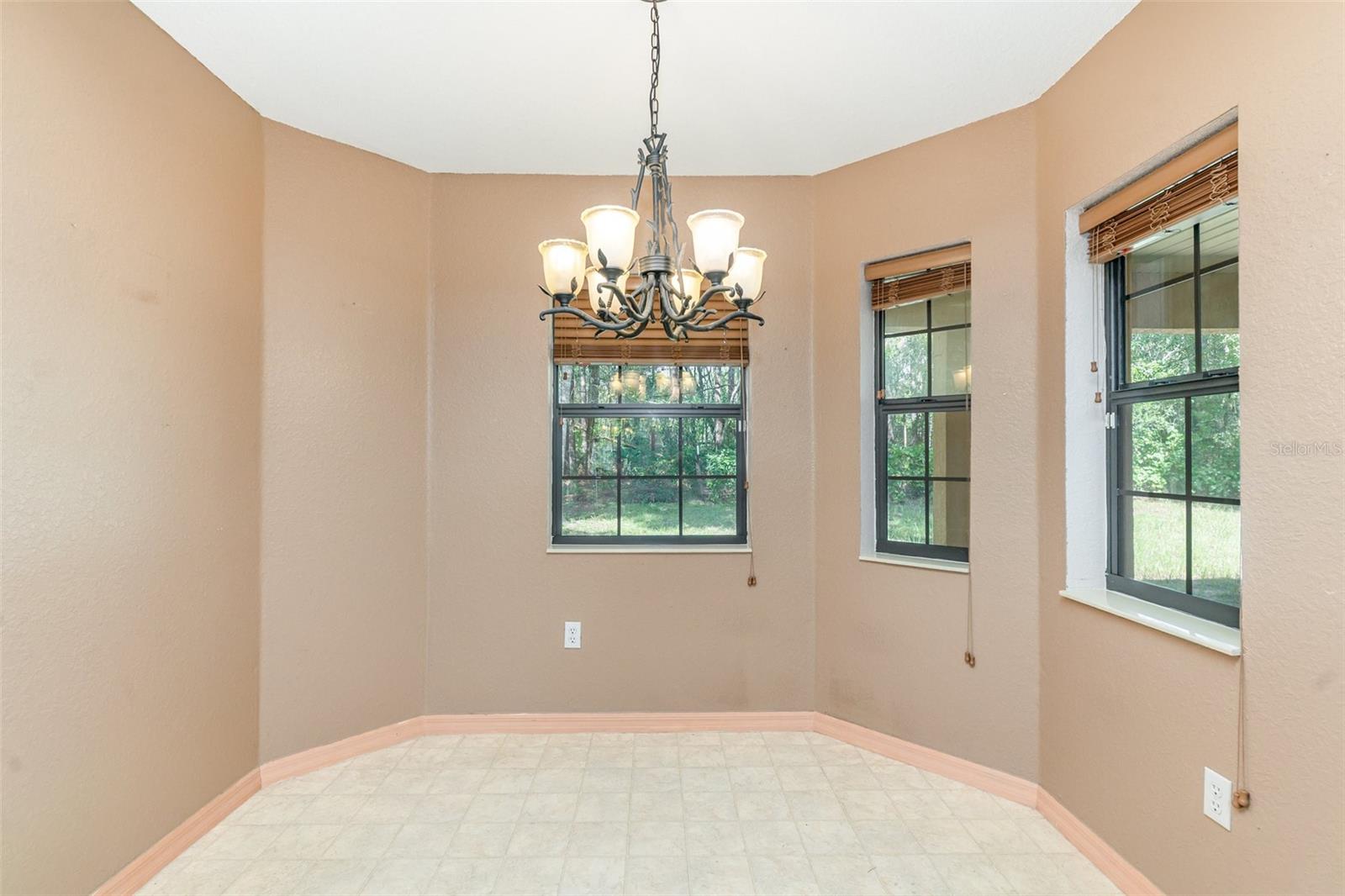 Image 11 of 25 For 5180 186th Court