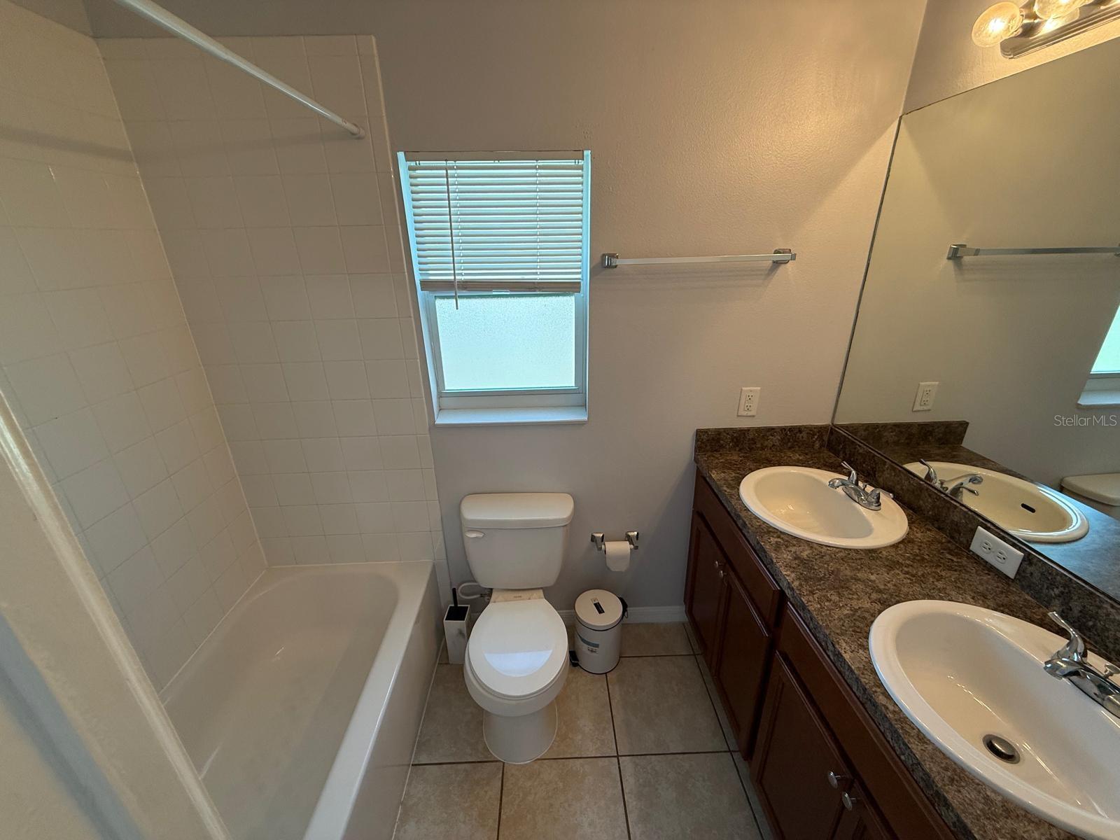 Image 14 of 26 For 816 Abbeville Court B