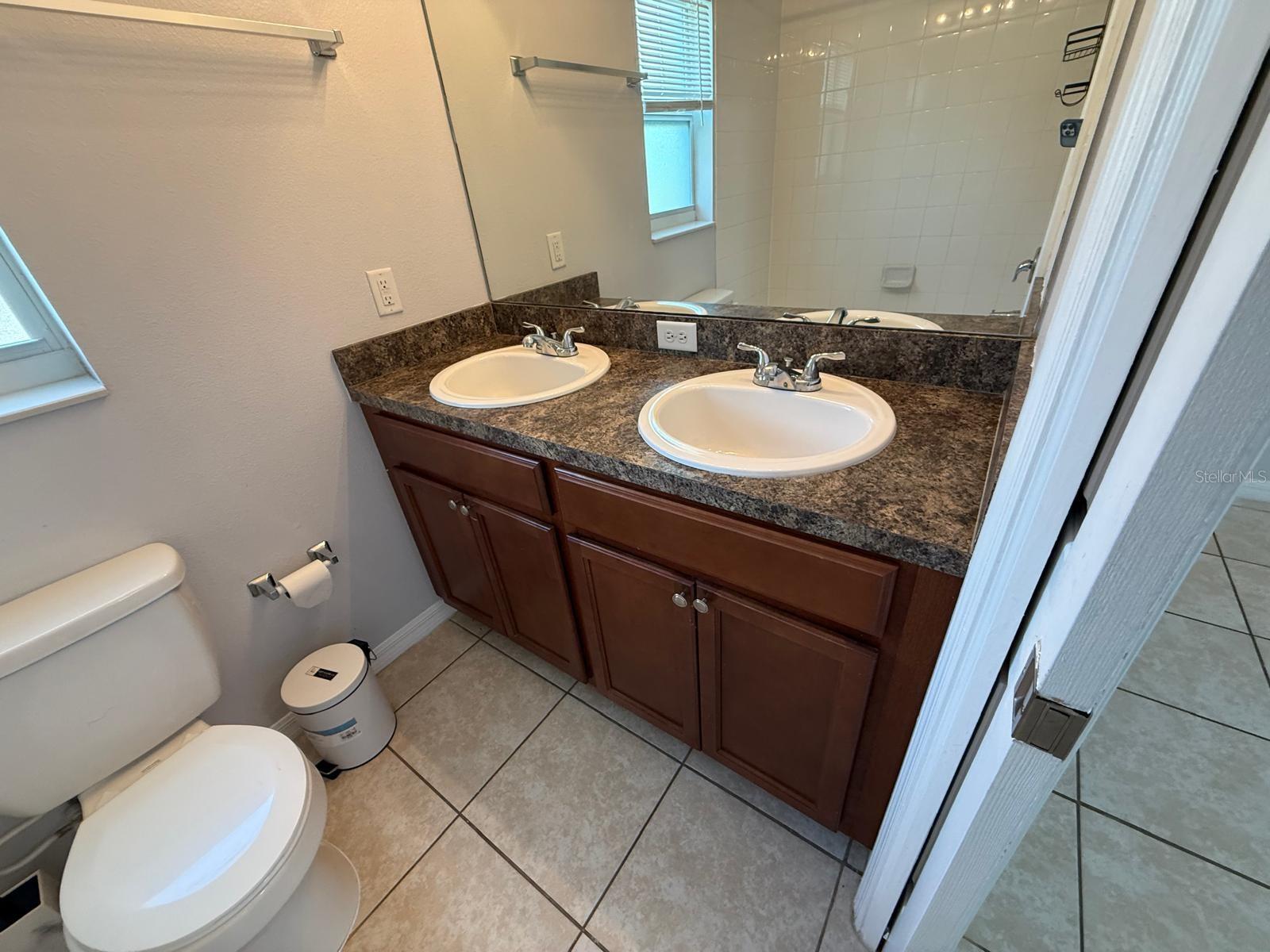 Image 16 of 26 For 816 Abbeville Court B