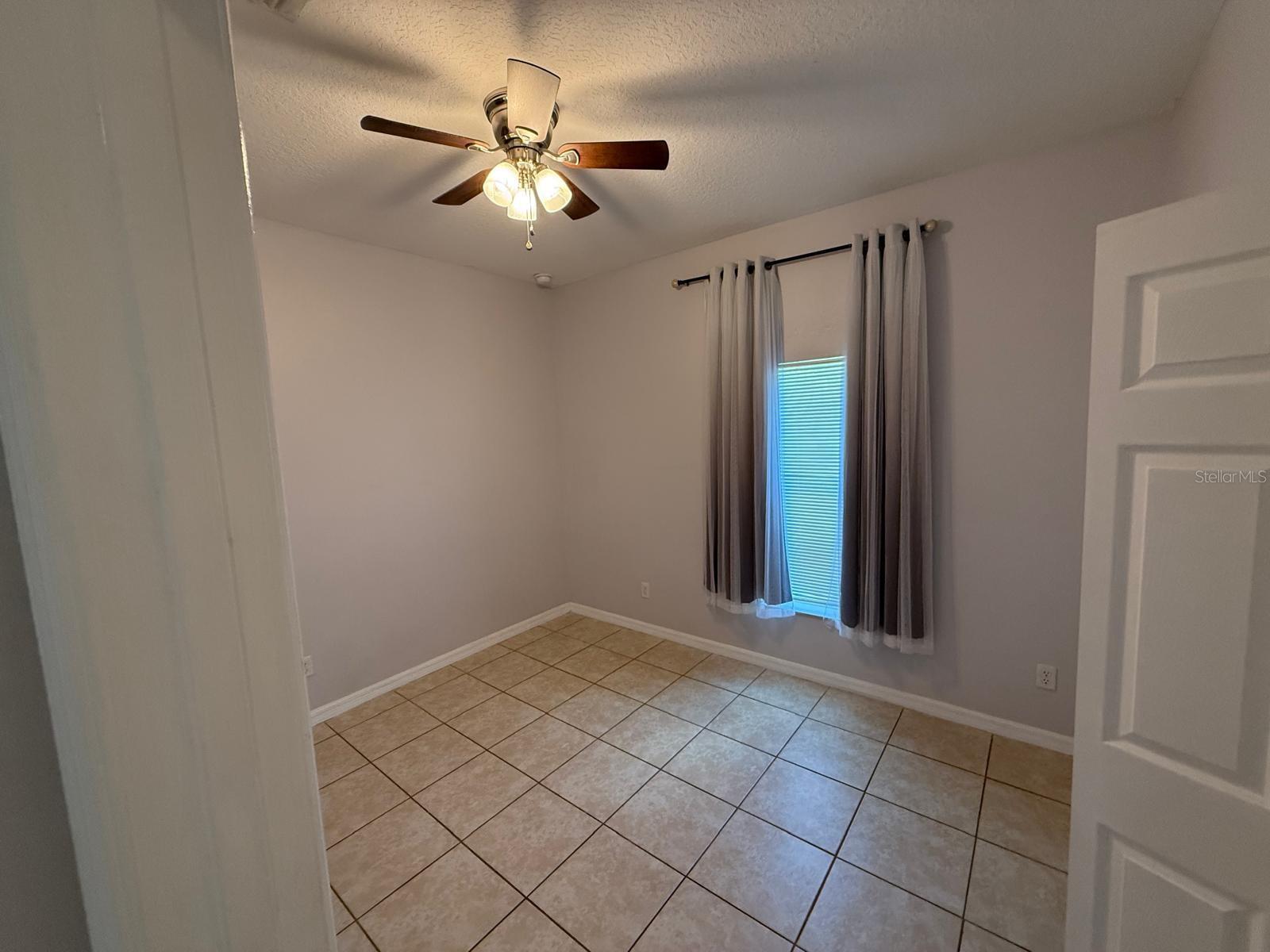 Image 19 of 26 For 816 Abbeville Court B