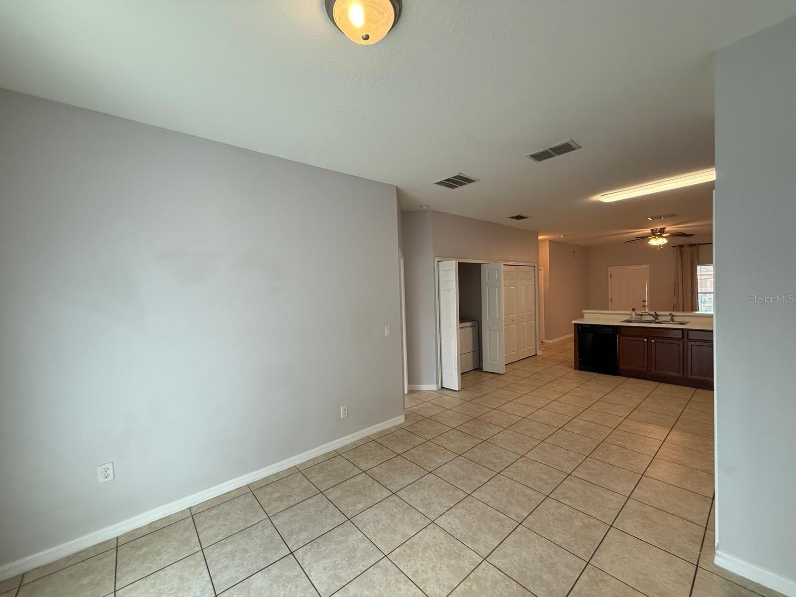 Image 9 of 26 For 816 Abbeville Court B