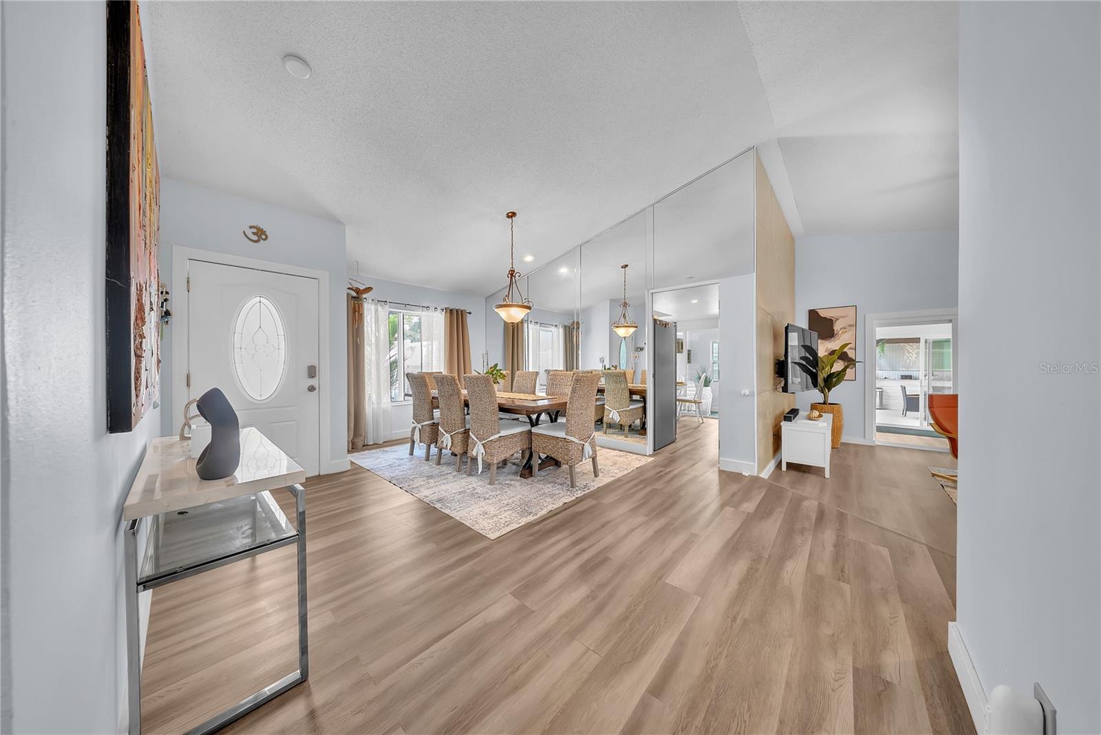 Image 12 of 66 For 1352 Ortega Street