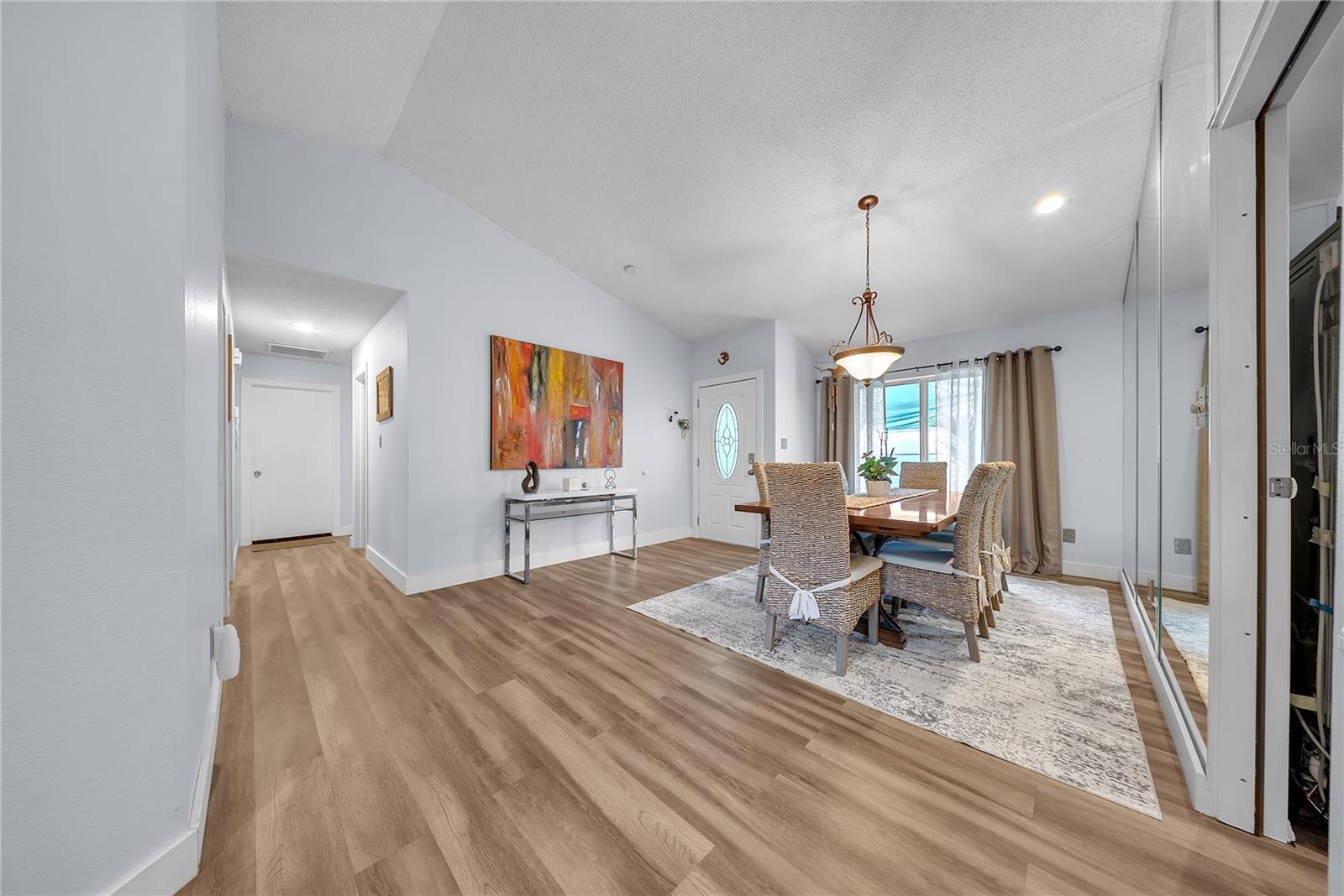 Image 18 of 66 For 1352 Ortega Street