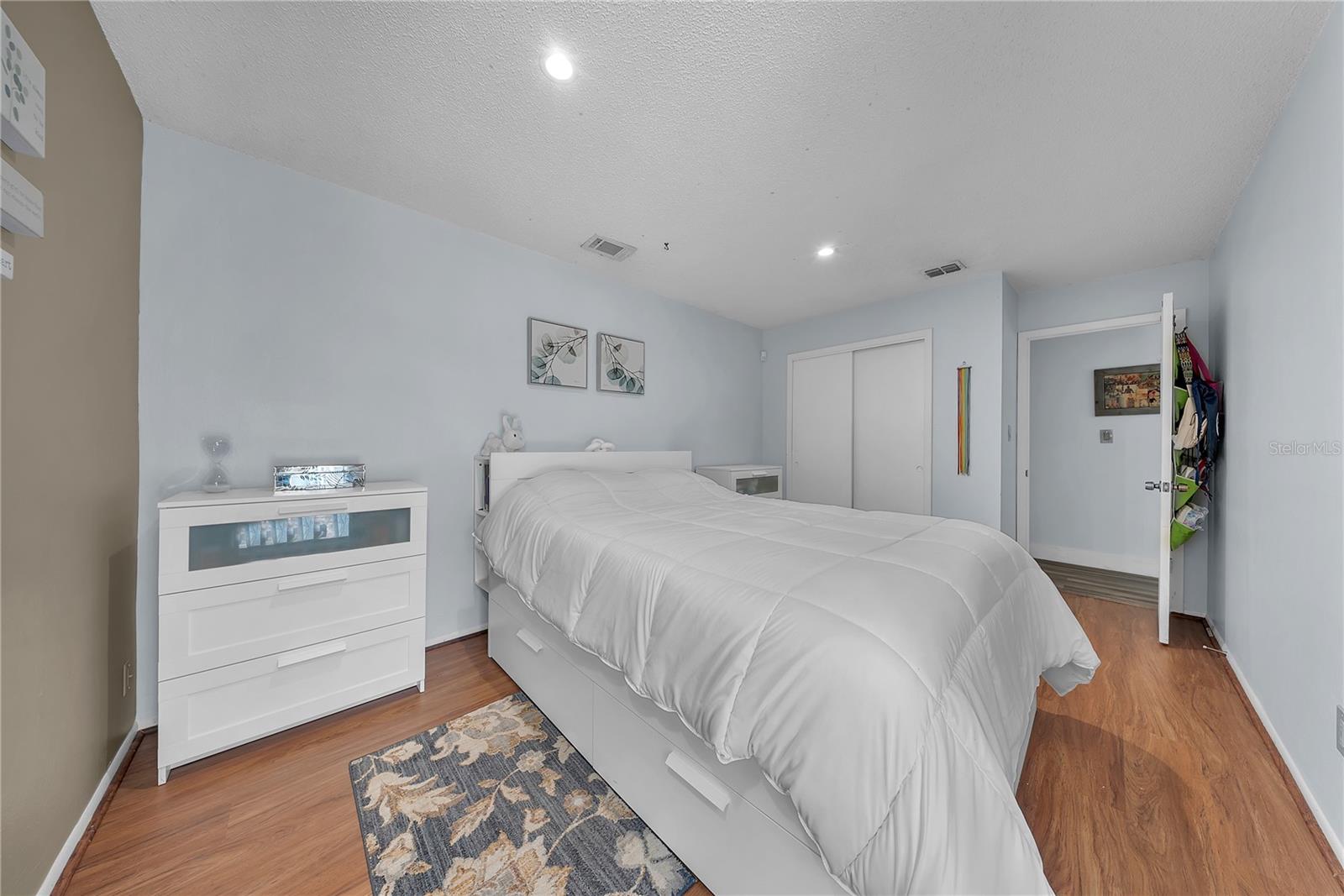 Image 26 of 66 For 1352 Ortega Street