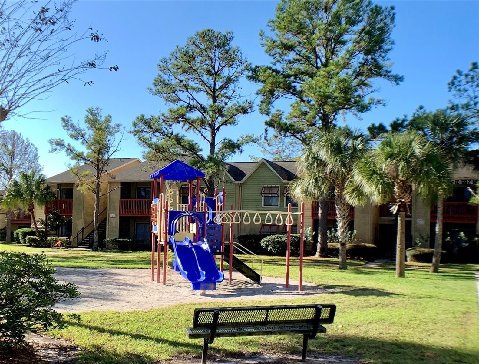 Image 18 of 22 For 3700 Idlebrook Circle 210