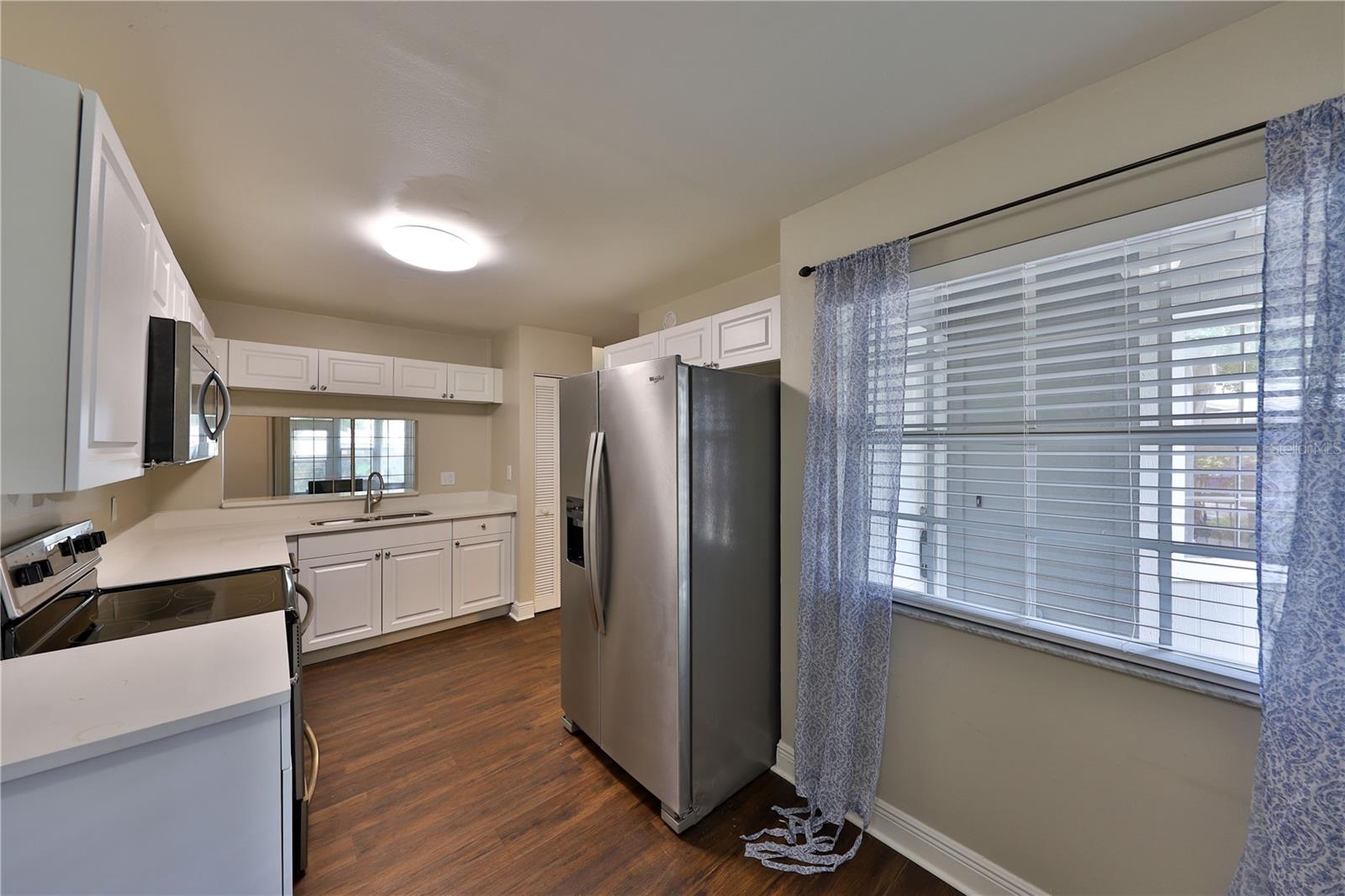 Image 4 of 19 For 624 Maple Oak Circle 108