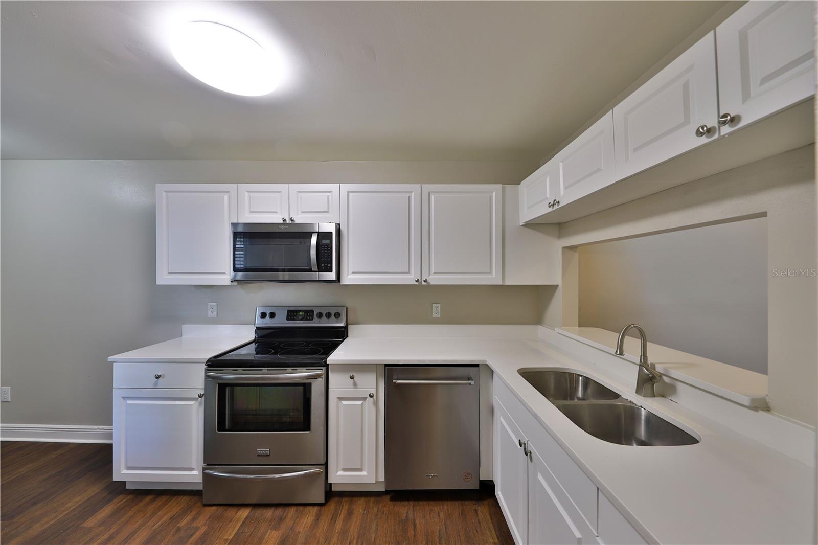 Image 5 of 19 For 624 Maple Oak Circle 108