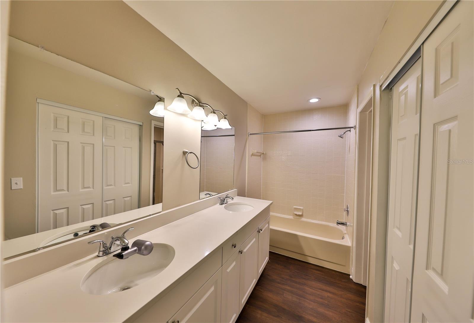 Image 8 of 19 For 624 Maple Oak Circle 108