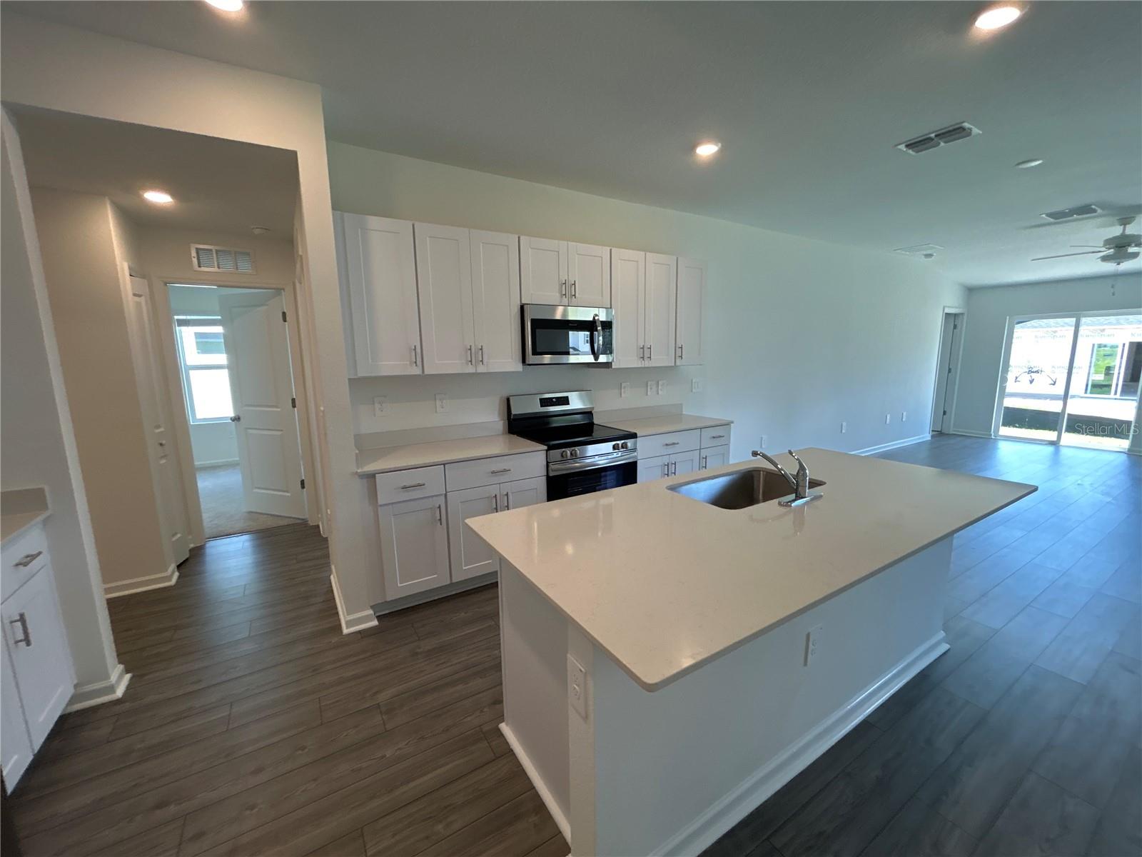 Image 5 of 16 For 3084 38th Lane