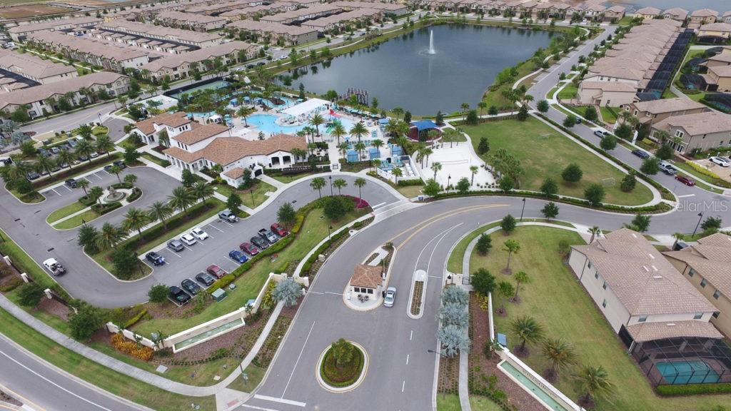 Listing photo id 17 for 2406 Dubai Street