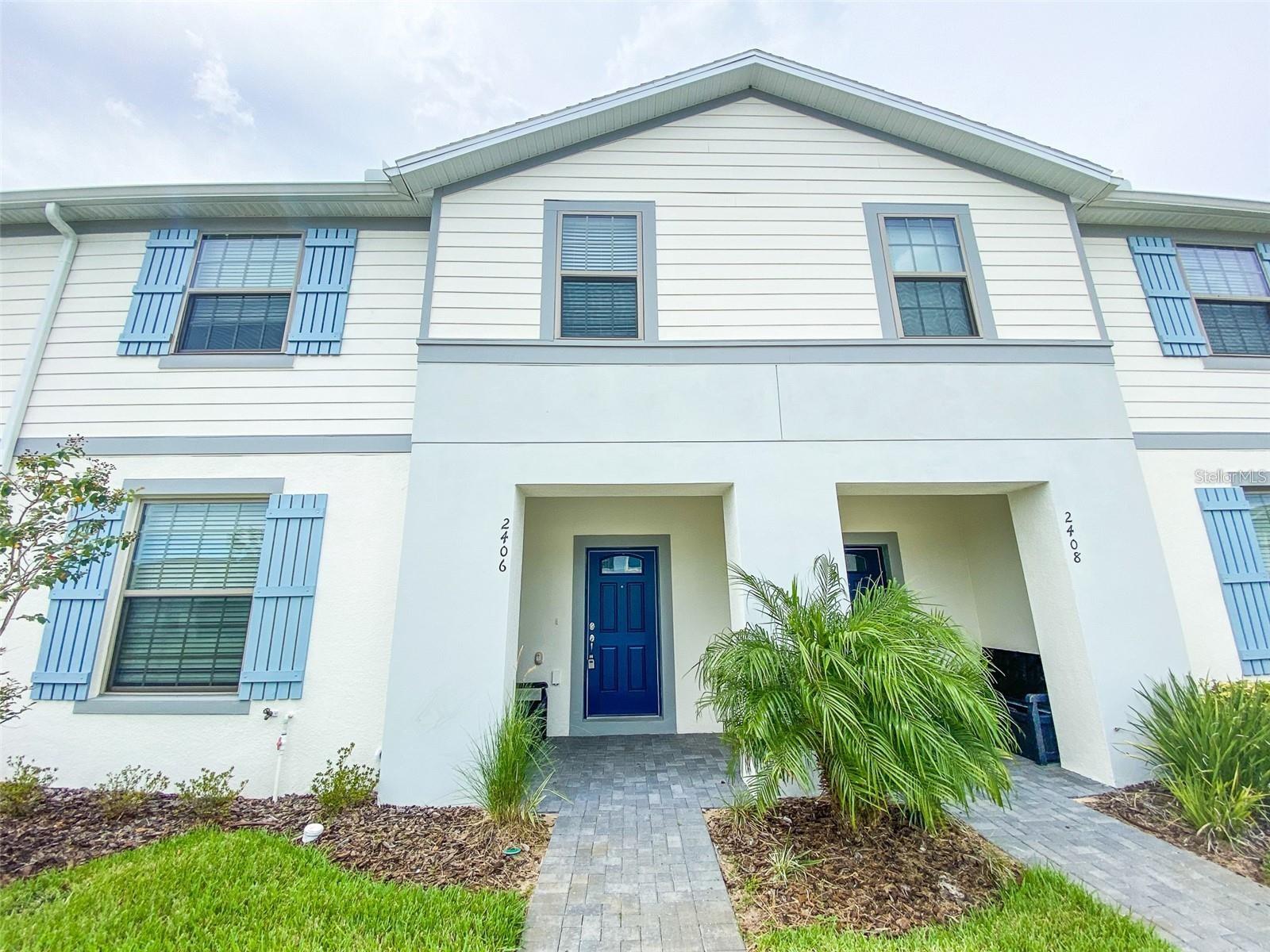 Listing photo id 0 for 2406 Dubai Street