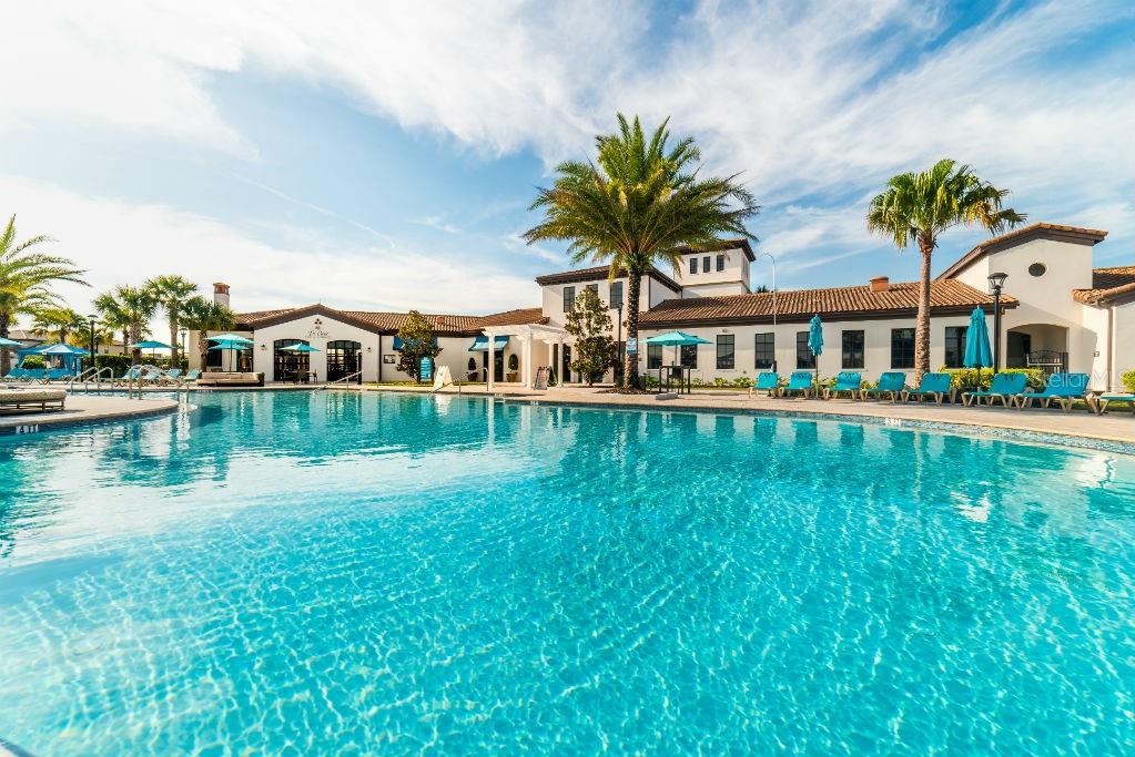 Listing photo id 20 for 2406 Dubai Street