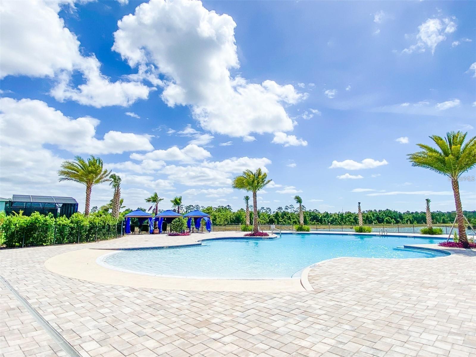 Listing photo id 25 for 2406 Dubai Street