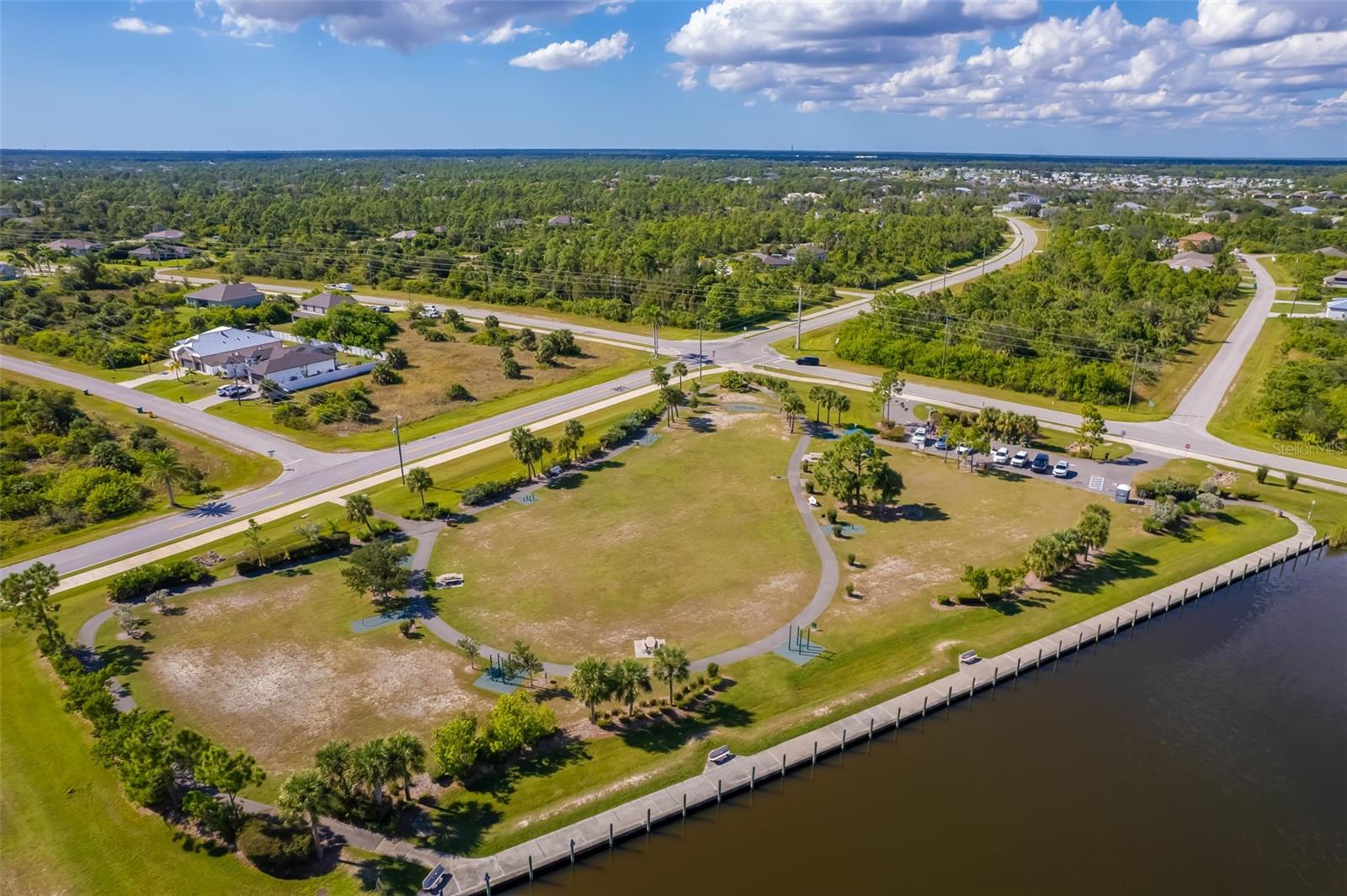 Image 11 of 27 For 15089 Lakeland Circle