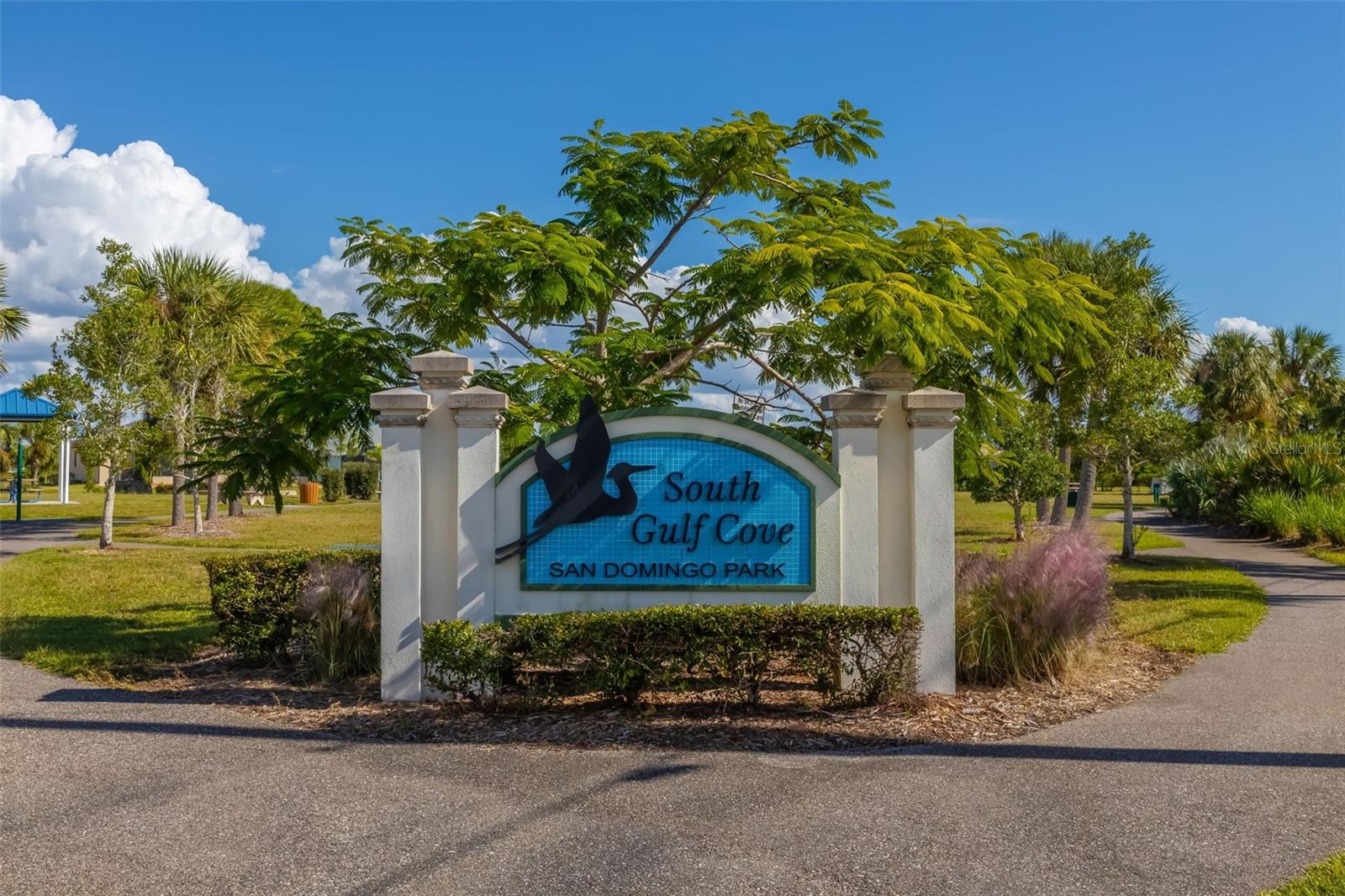 Image 2 of 27 For 15089 Lakeland Circle