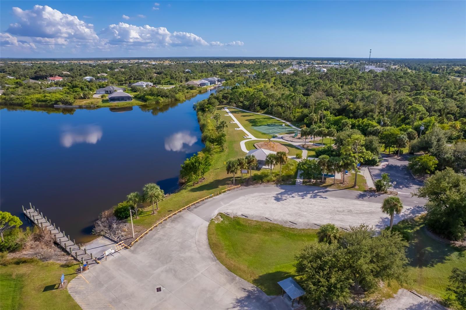 Image 24 of 27 For 15089 Lakeland Circle