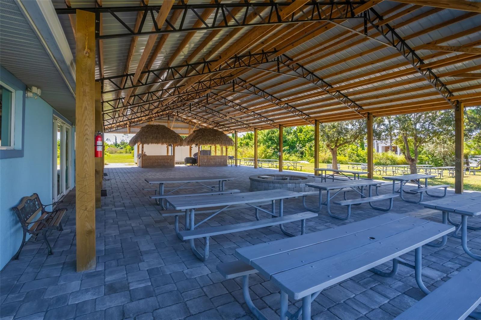 Image 5 of 27 For 15089 Lakeland Circle